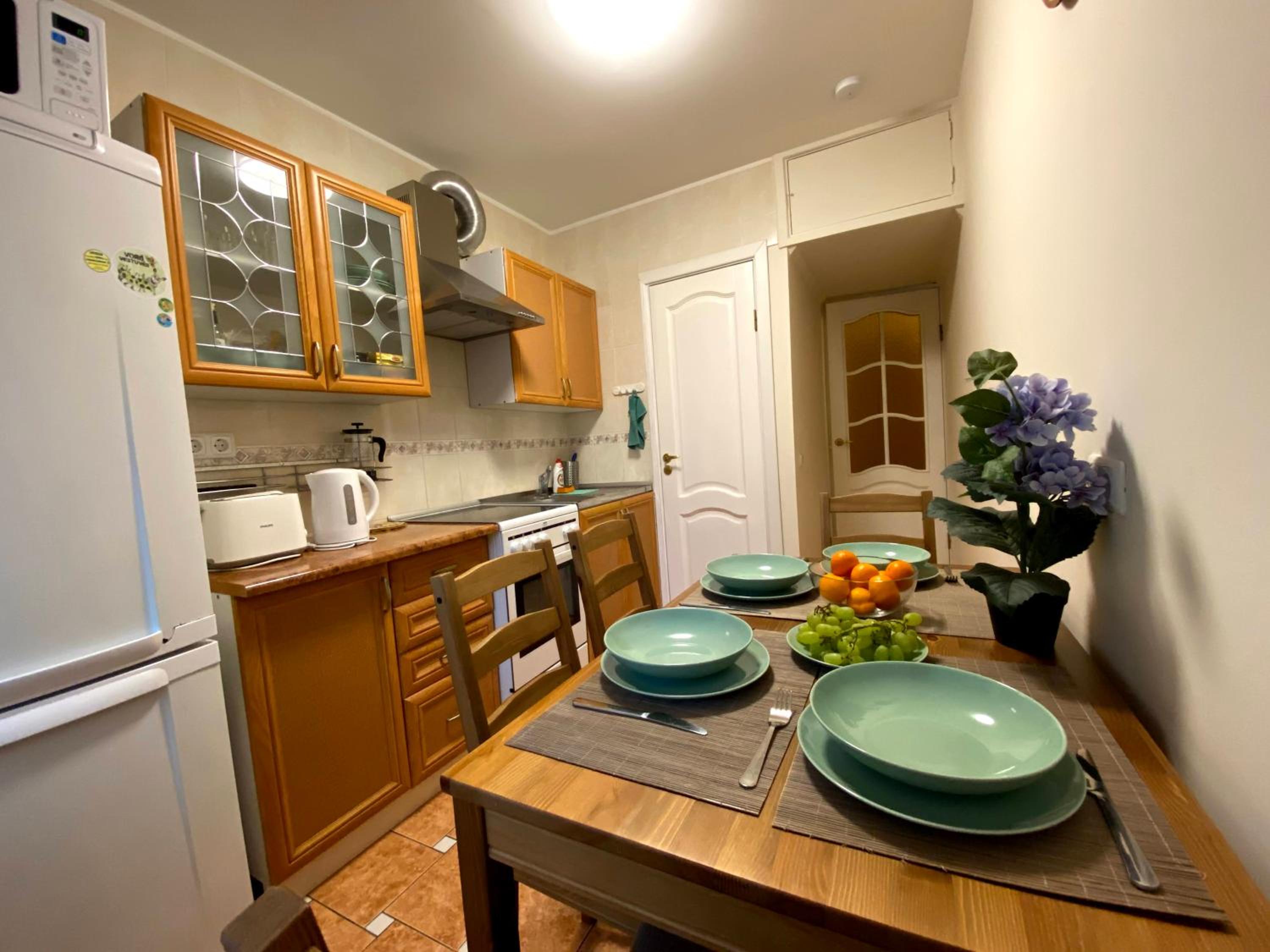 Your Home - Central studio apartment, balcony, parking & Self Check-in view 3