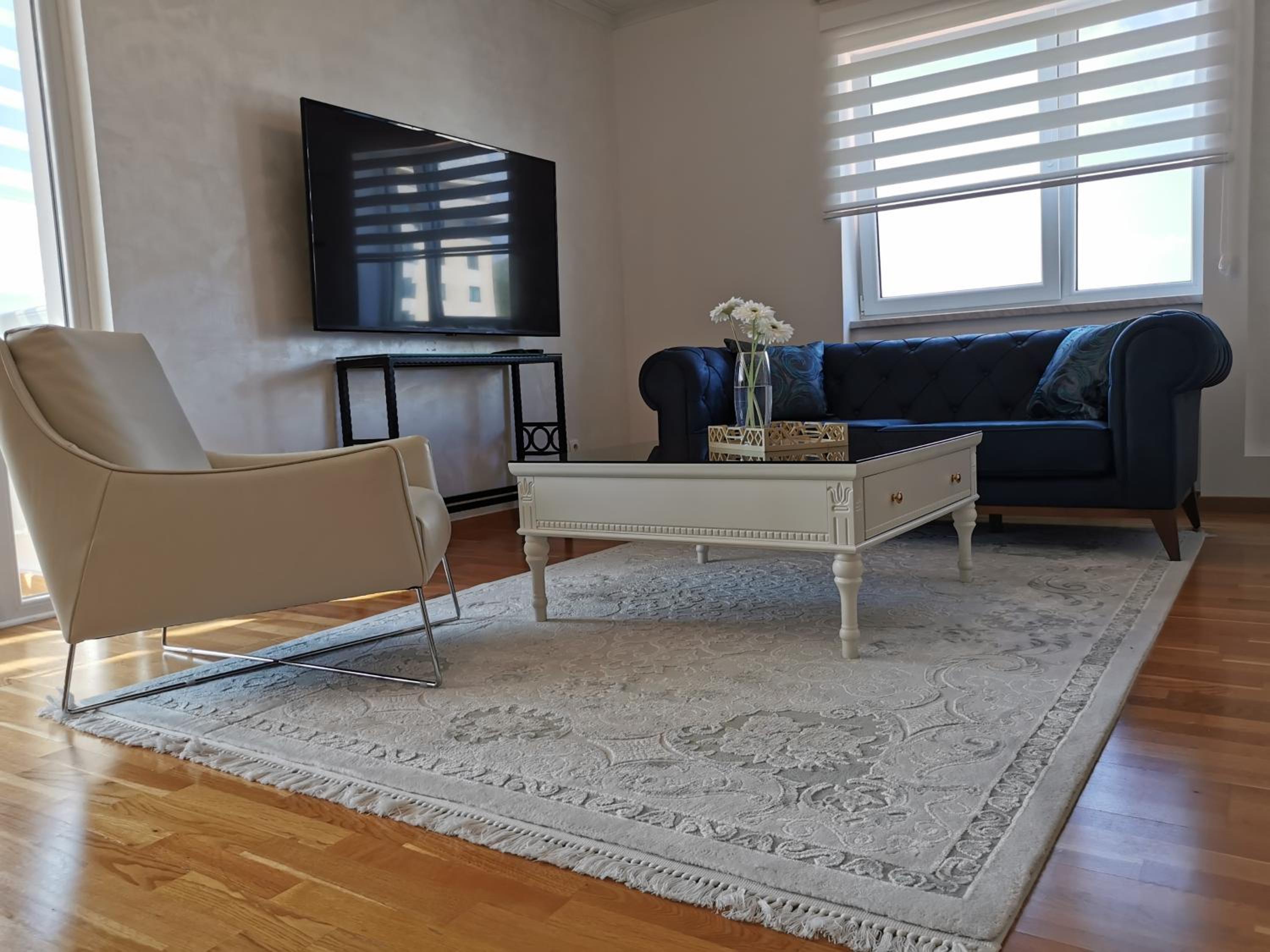 Luxury Apartment with a stunning view, FREE parking view 3
