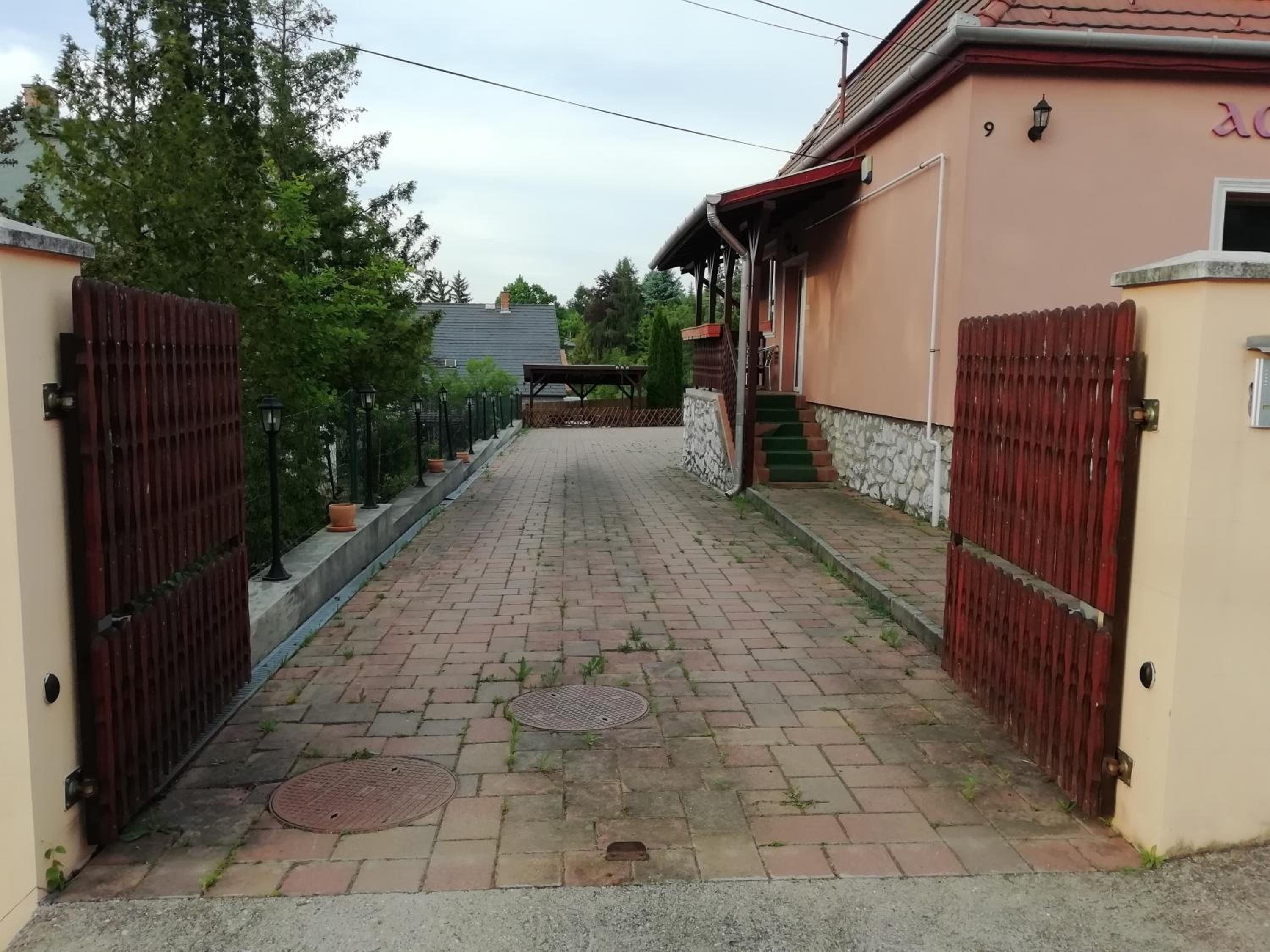 Photo 9