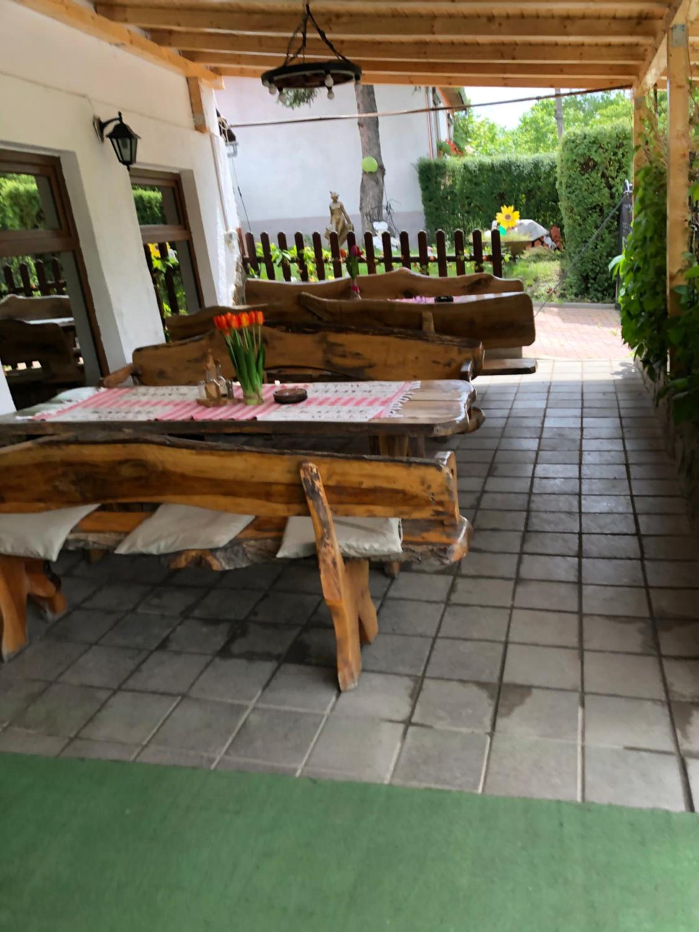 Photo 19