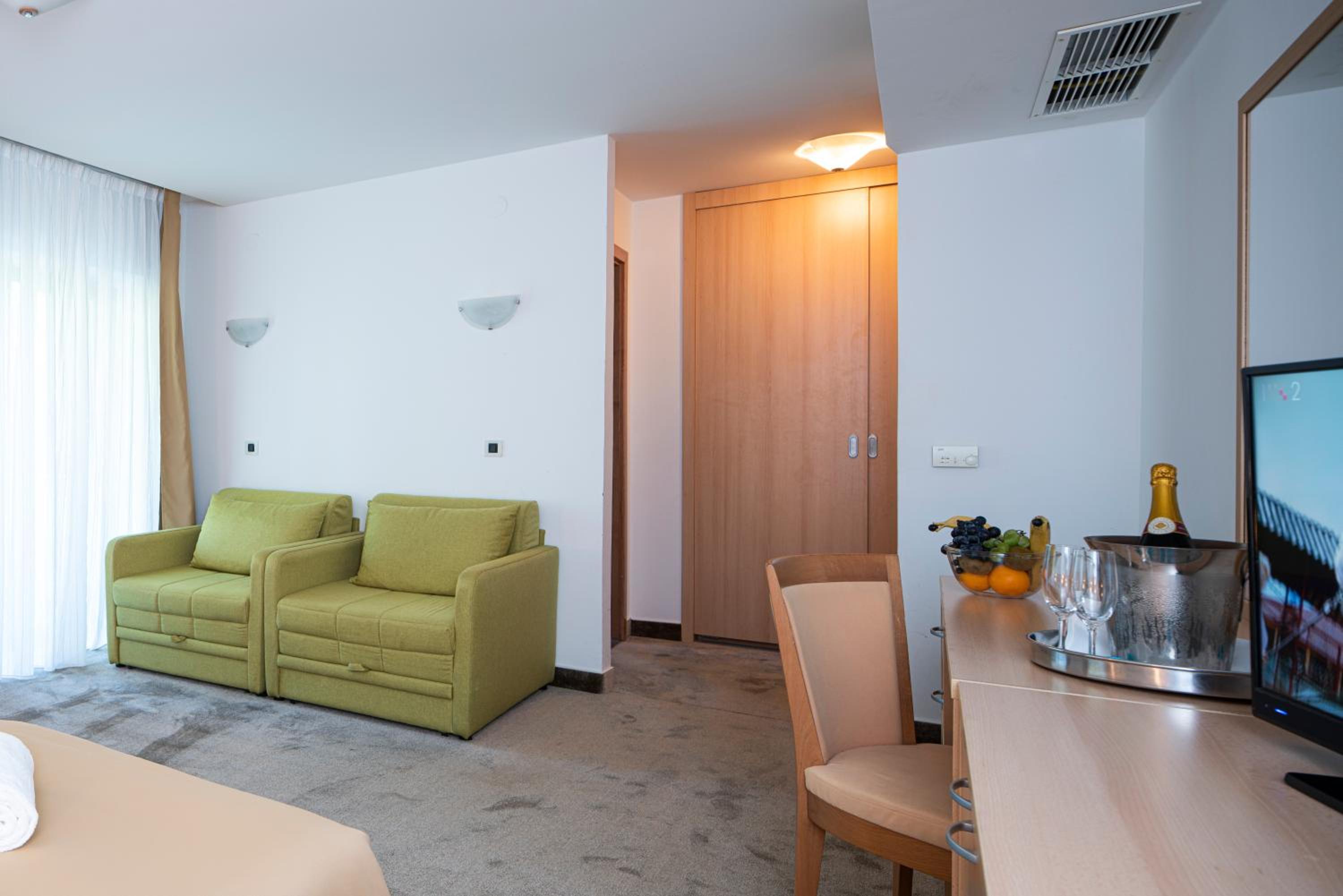 Hotel Flores - Property Image 53