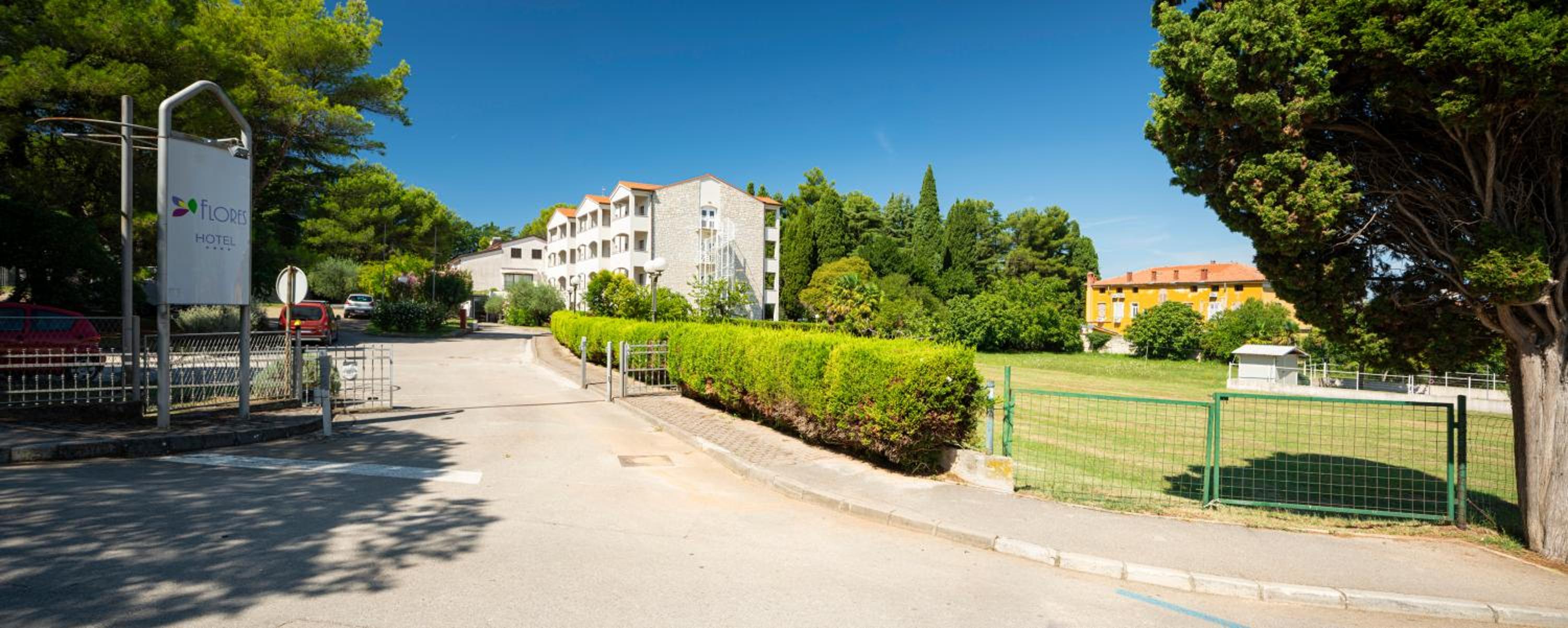 Hotel Flores - Property Image 44