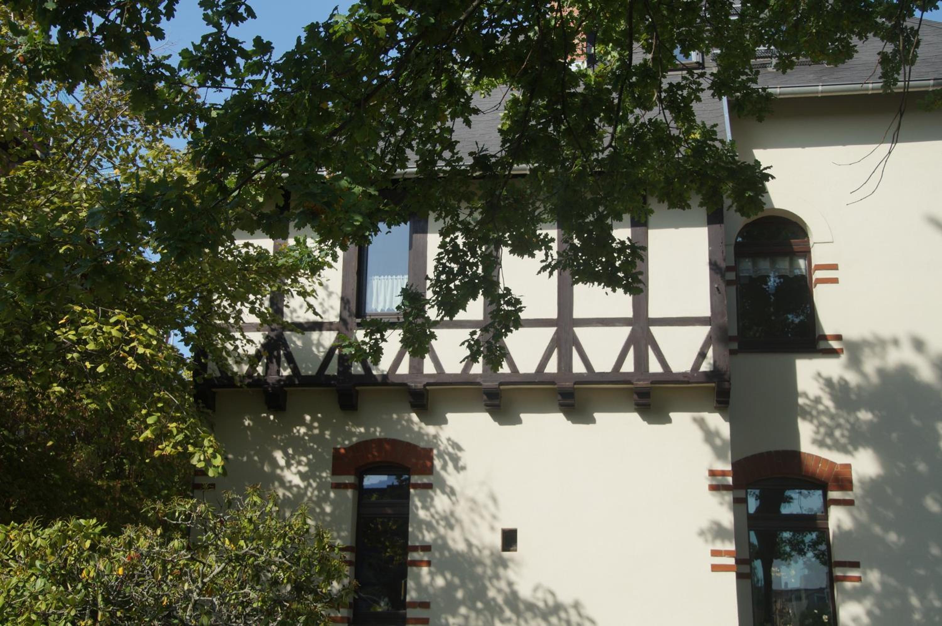 Villa 1895 view 2