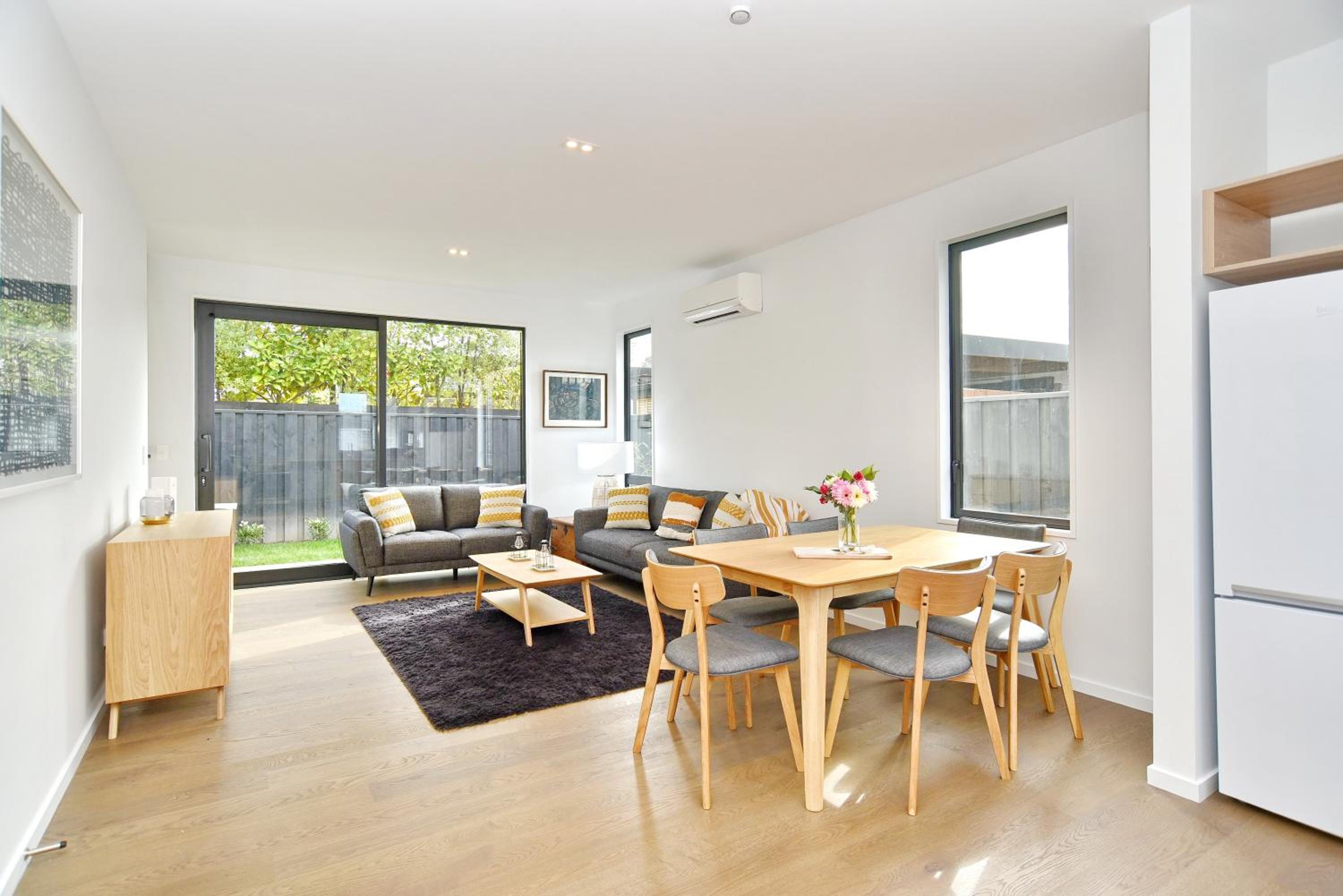 Salisbury Style - Modern city apartment - Christchurch Holiday Homes view 2