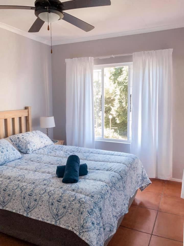 Newly Renovated 2 bed Apartment - Kingston Estate view 4