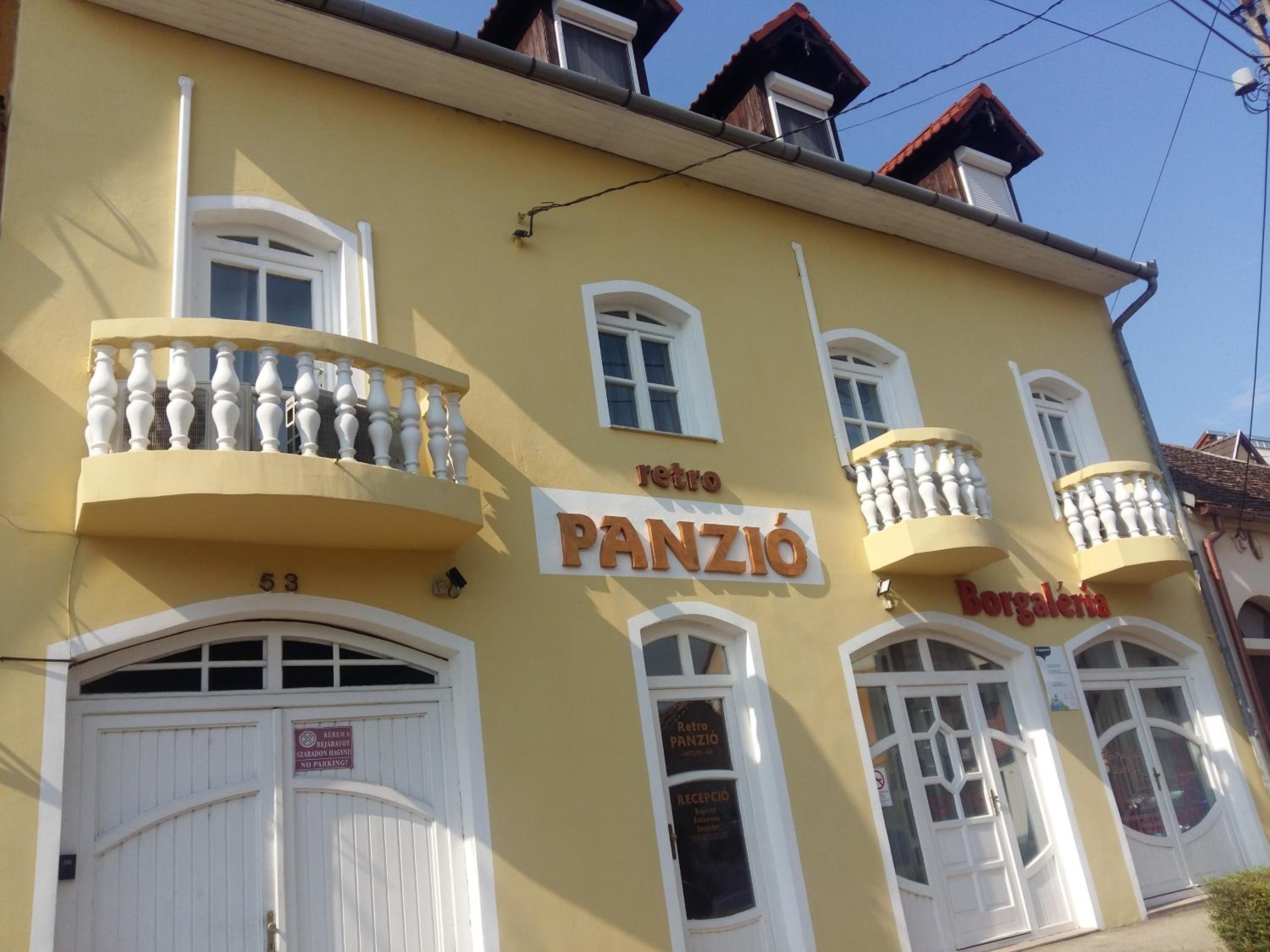 Retro Panzió view 3