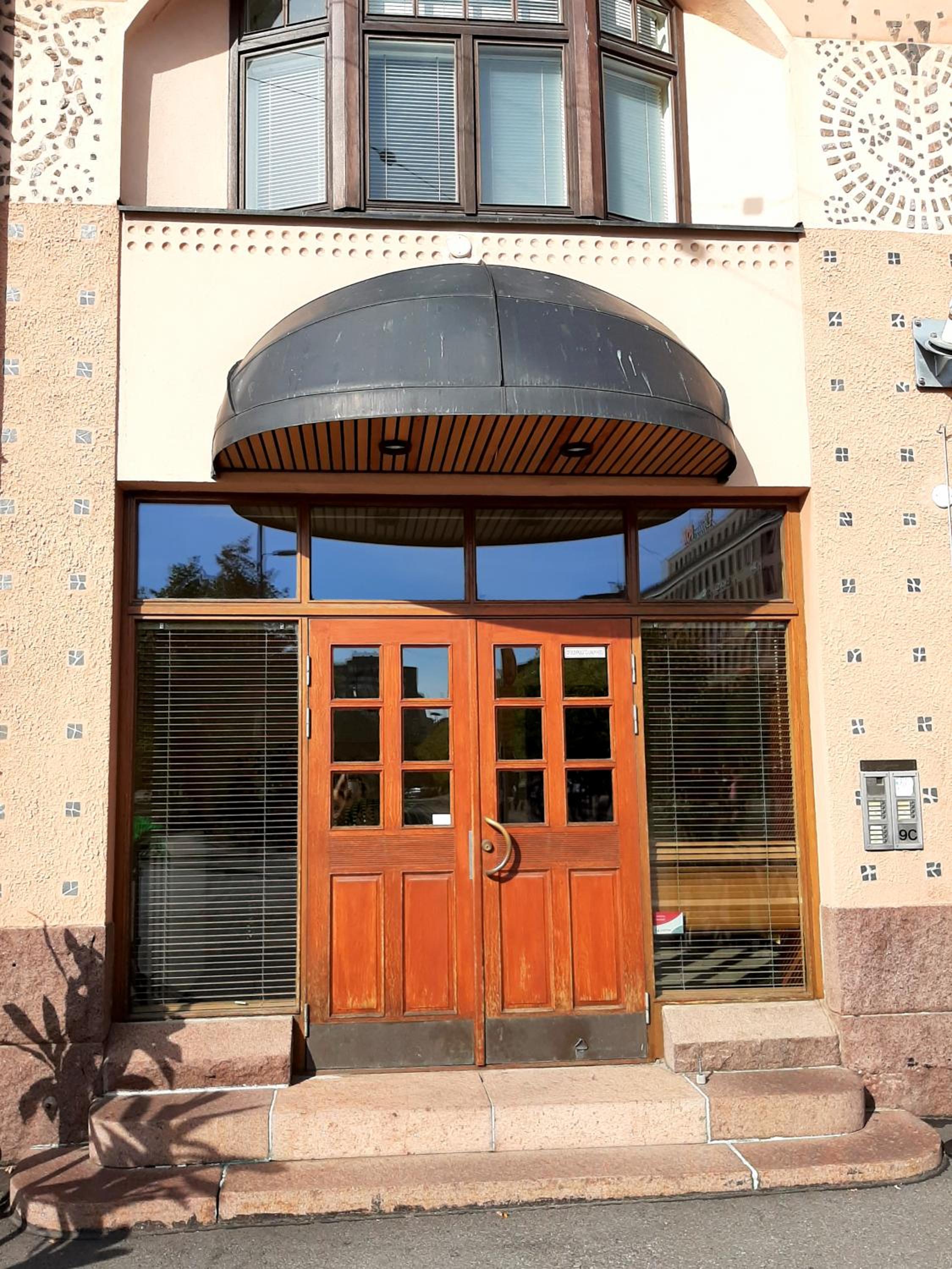 Photo 10