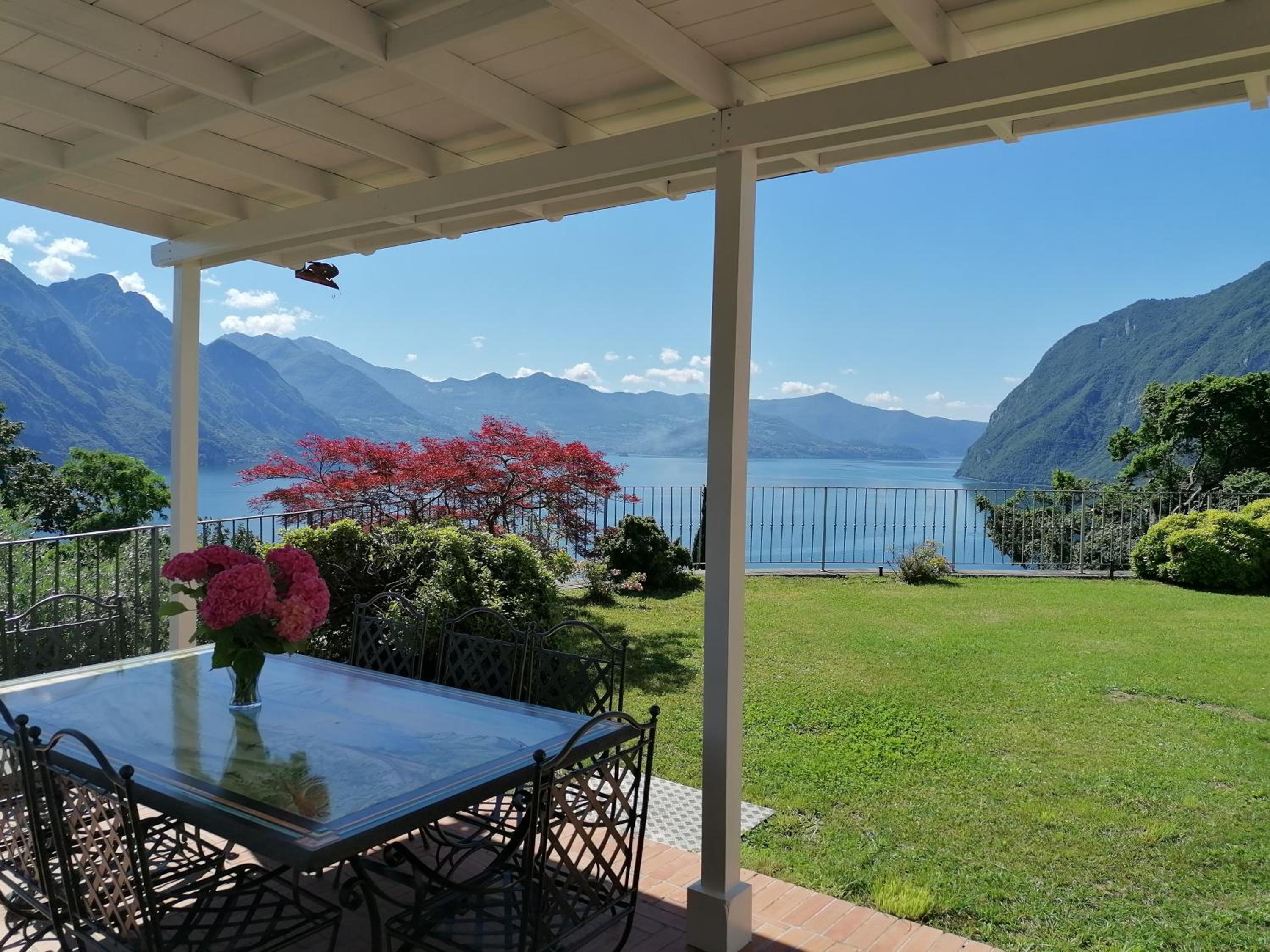 Villa Daniela en Riva di Solto — balance & terrace