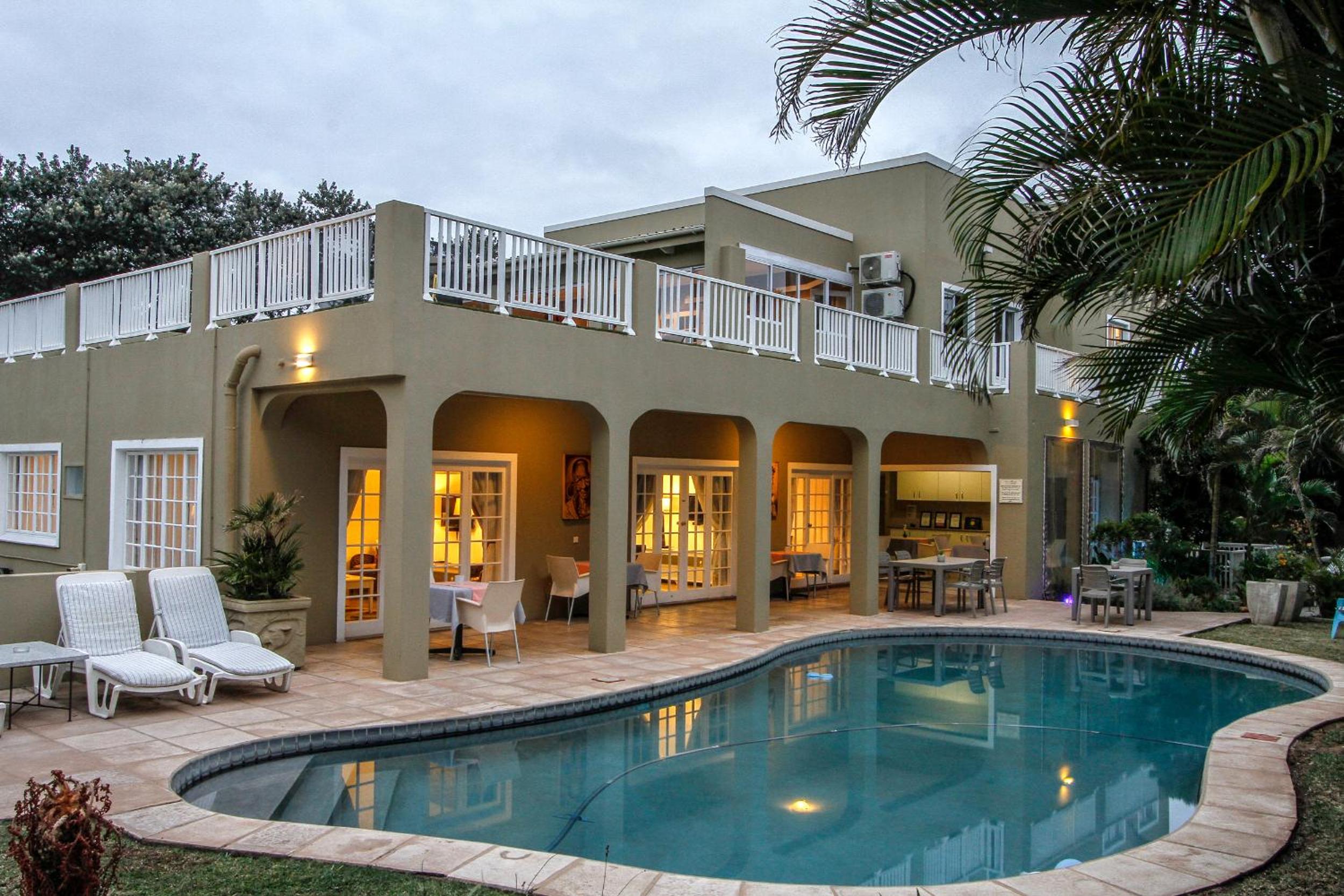 Caza Beach Guesthouse