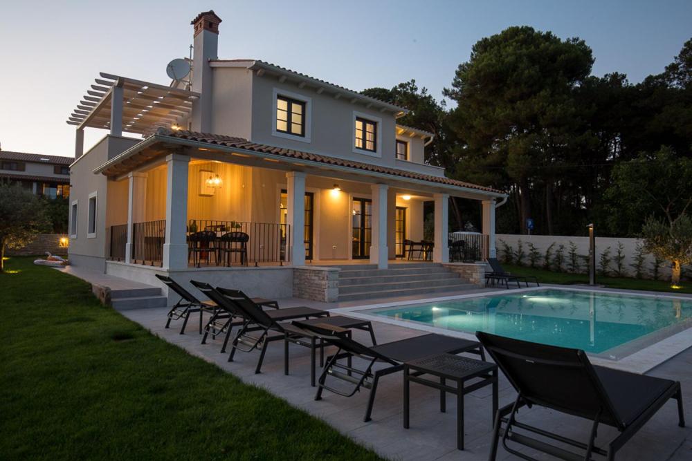 Villa Cavallina view 3