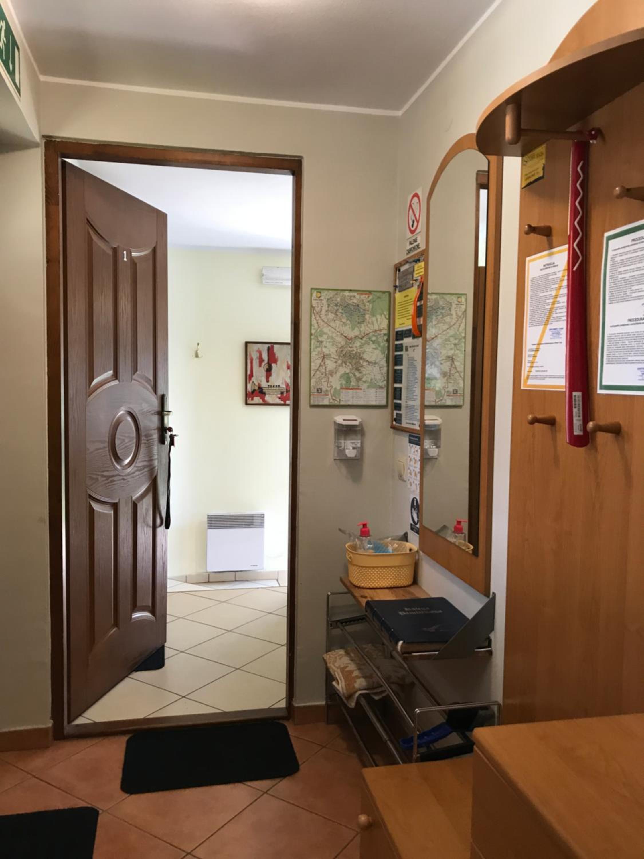 APARTAMENTY-STUDIO noclegi wczasy wakacje ferie - pobyty rodzinne view 2