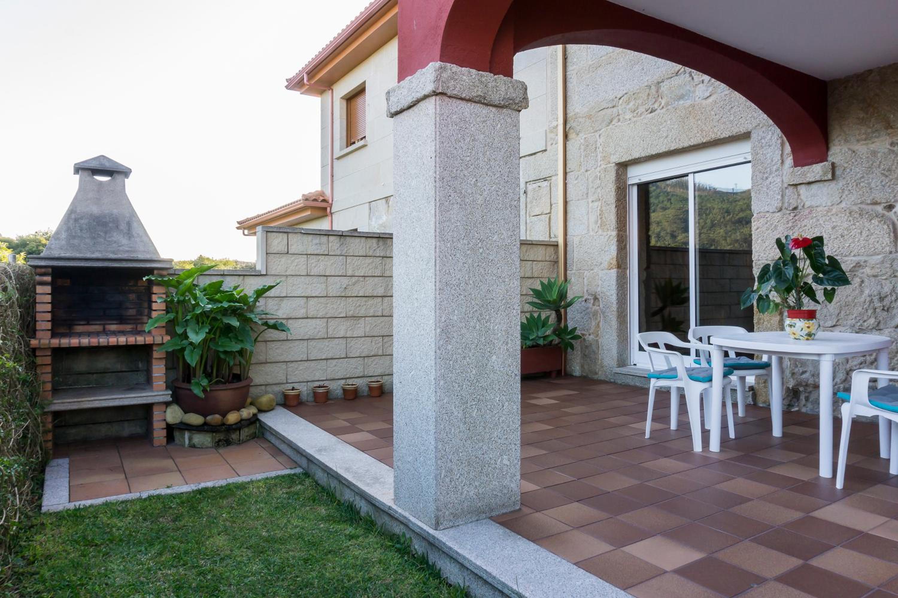 Chalet en Canido view 4