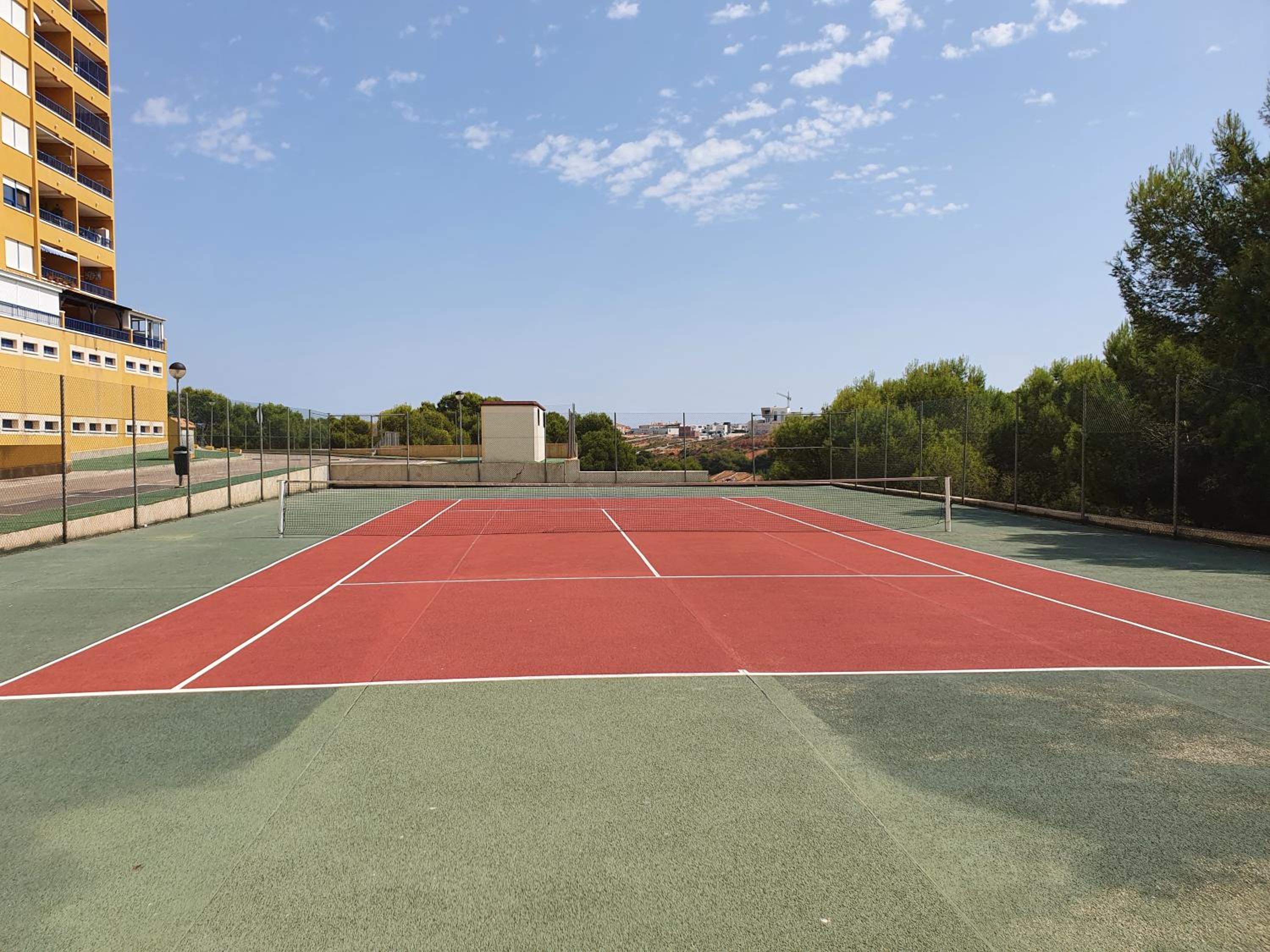 Apartment in Campoamor overlooking the swimming pool