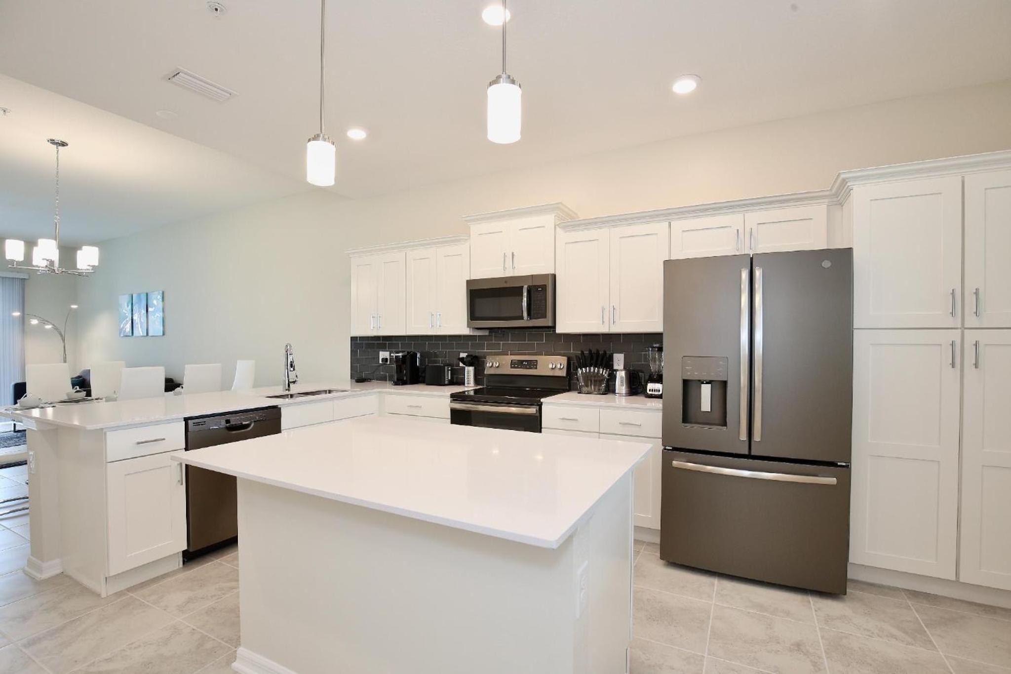 Spectacular 2 bedroom apartment in spectacular Storey Lake community Next to Disney!