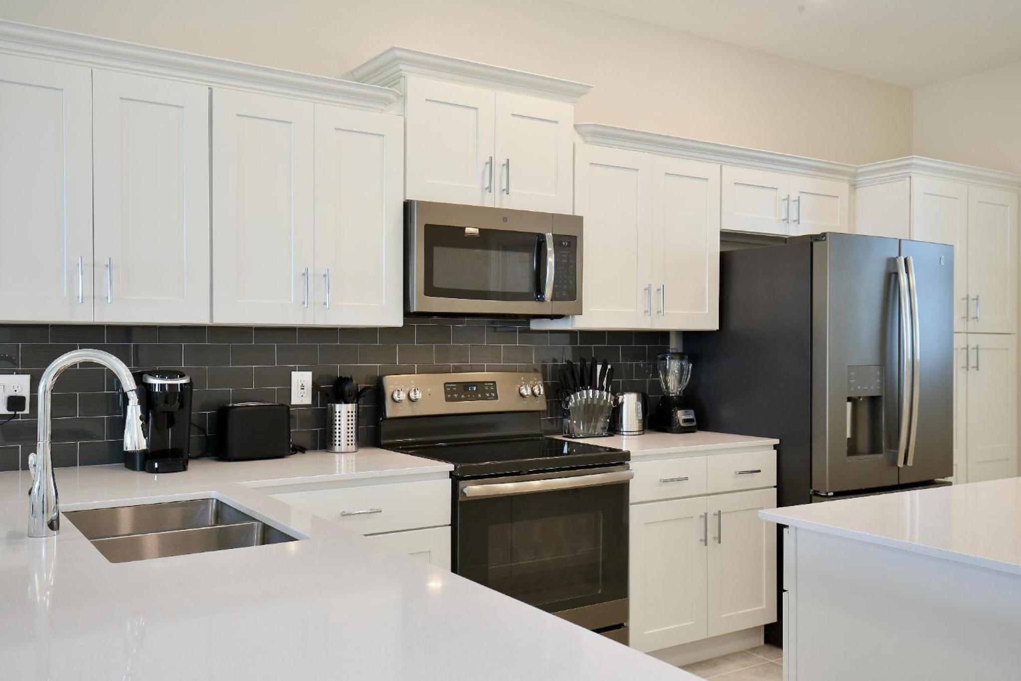 Spectacular 2 bedroom apartment in spectacular Storey Lake community Next to Disney!