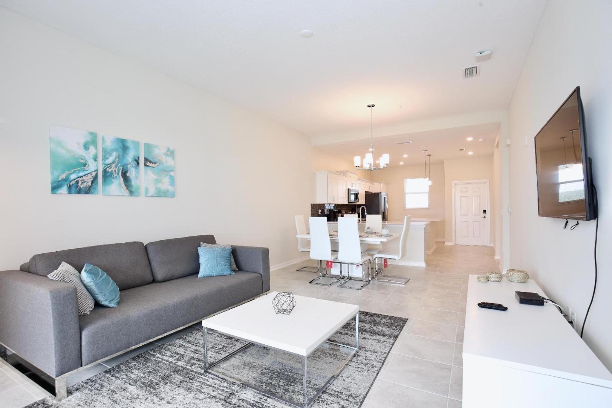 Spectacular 2 bedroom apartment in spectacular Storey Lake community Next to Disney!