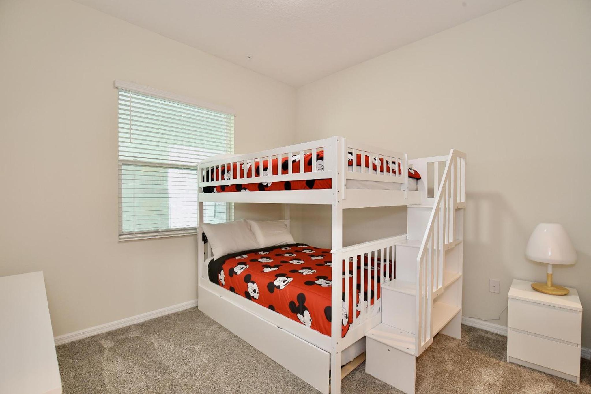 Spectacular 2 bedroom apartment in spectacular Storey Lake community Next to Disney!