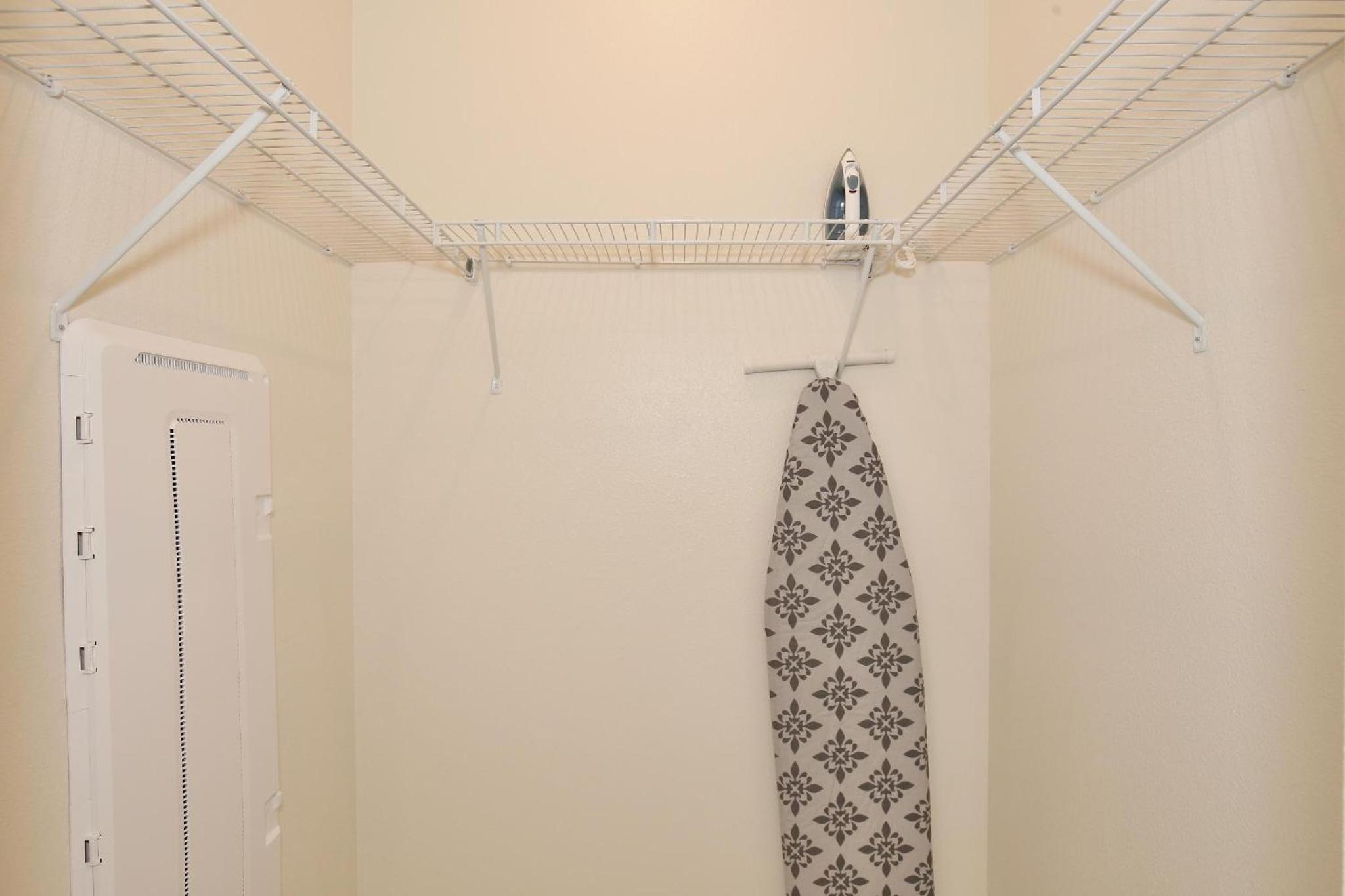 Spectacular 2 bedroom apartment in spectacular Storey Lake community Next to Disney!
