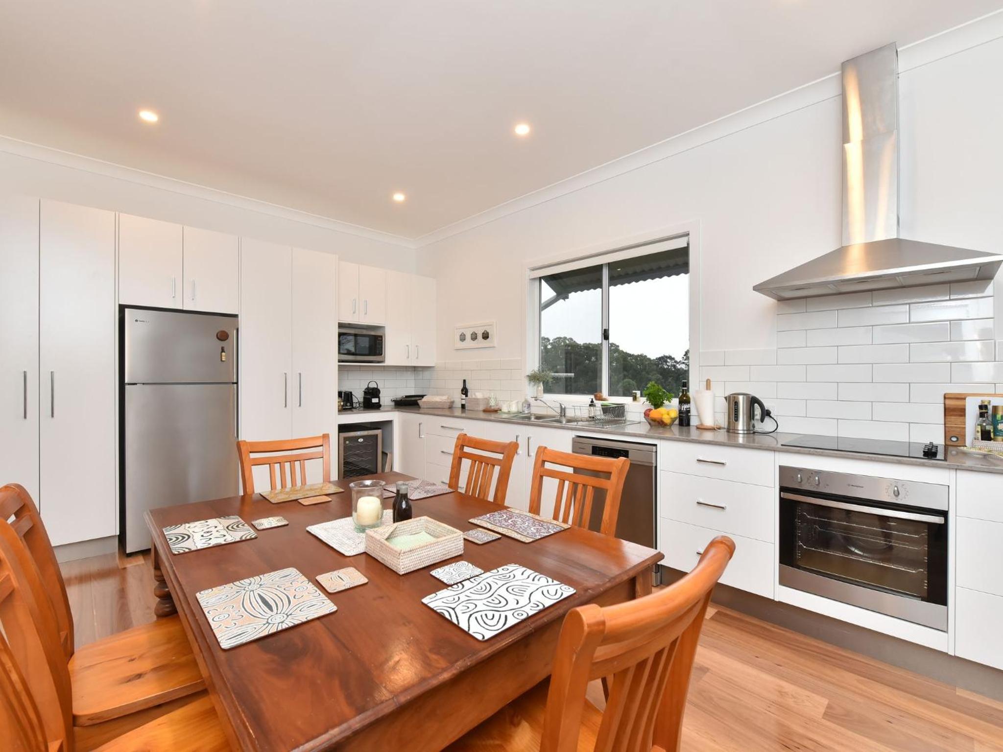 Kinloch Cottage Stunning Stay on Daisy Hill Vineyard