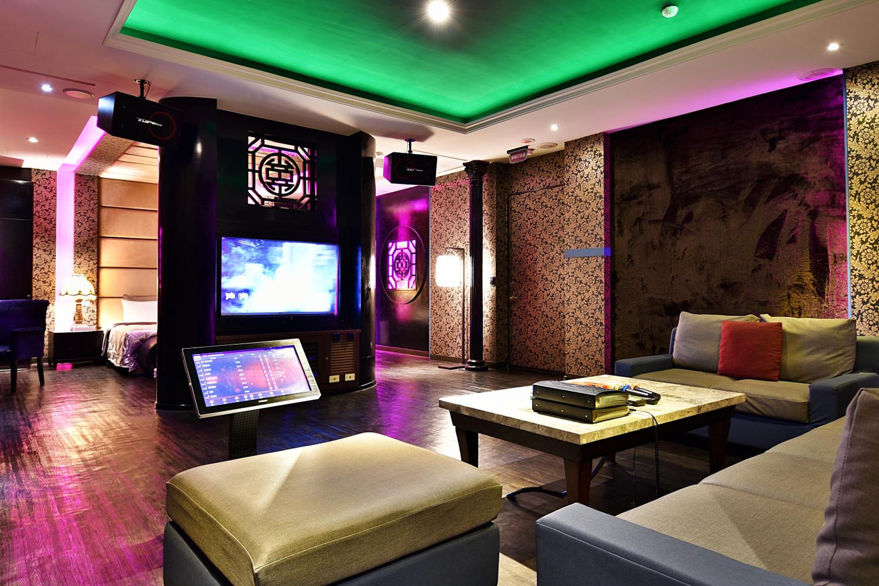 Vogue Boutique Motel