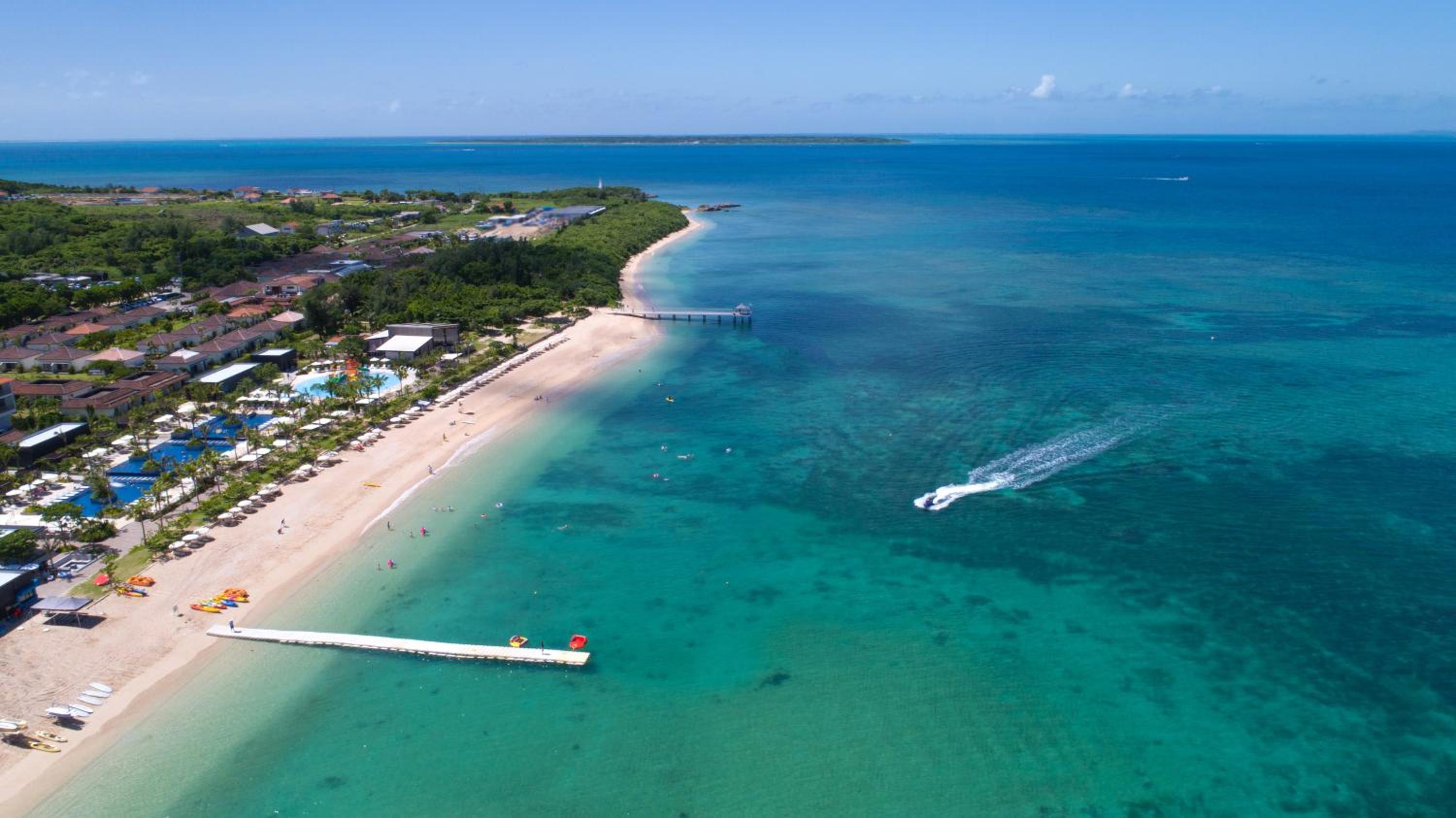 FUSAKI BEACH RESORT HOTEL & VILLAS
