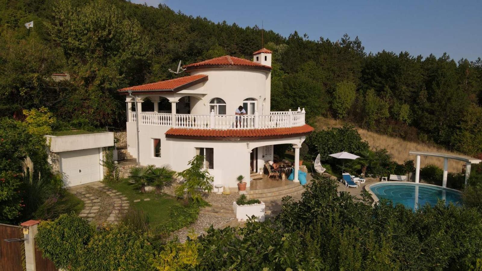 Villa Sky Music view 3