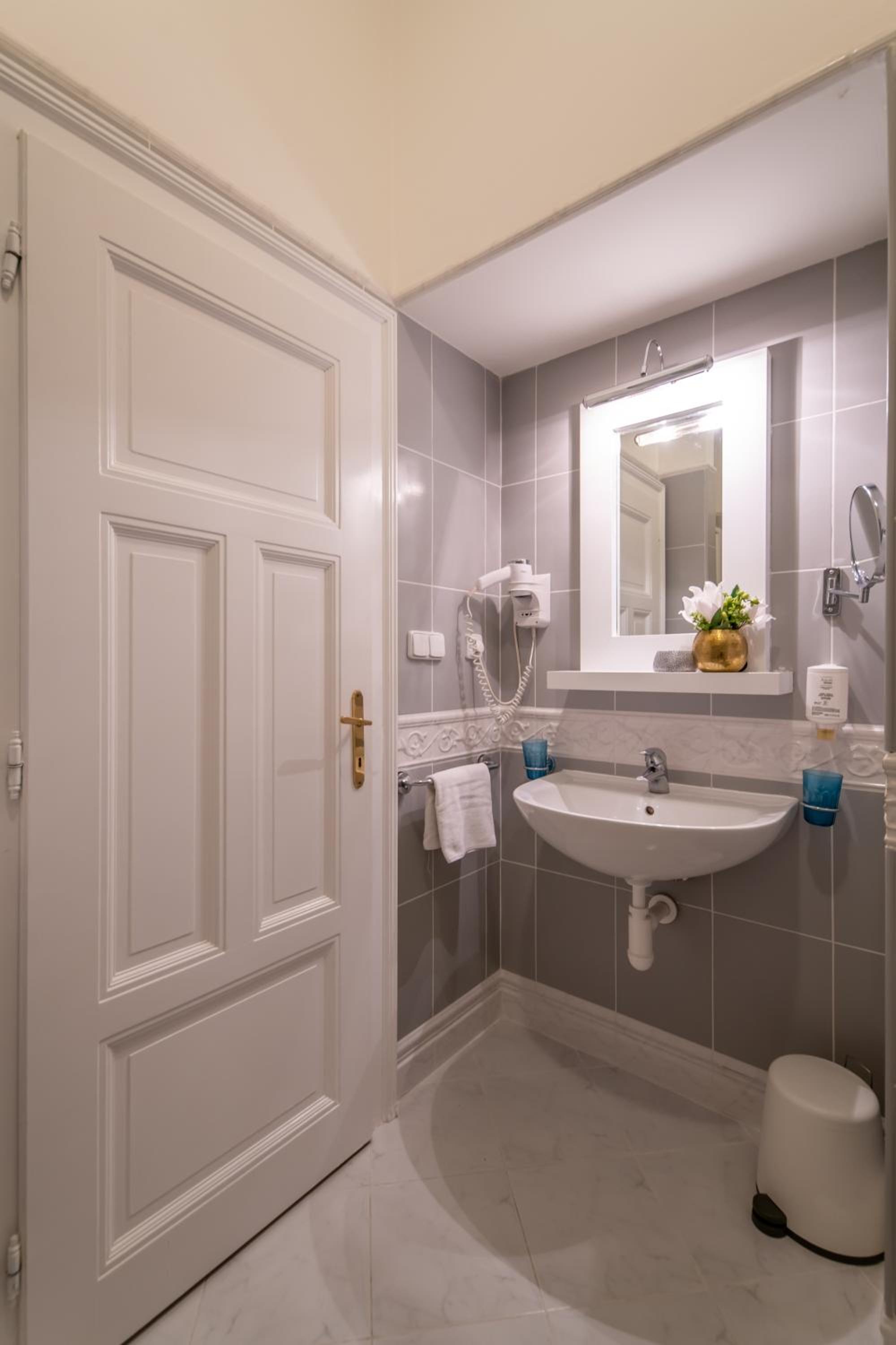 Emporio Prague Apartments