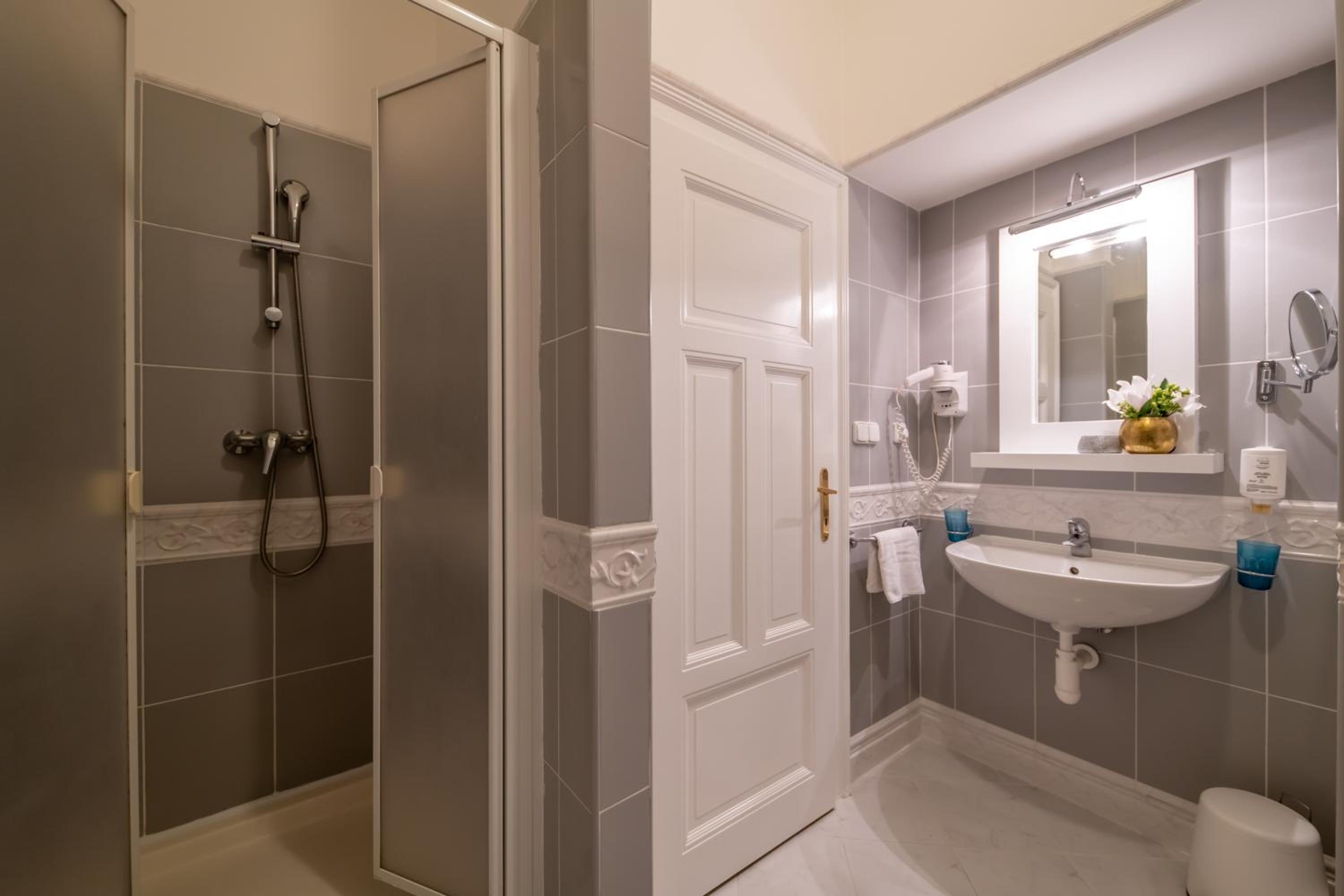 Emporio Prague Apartments