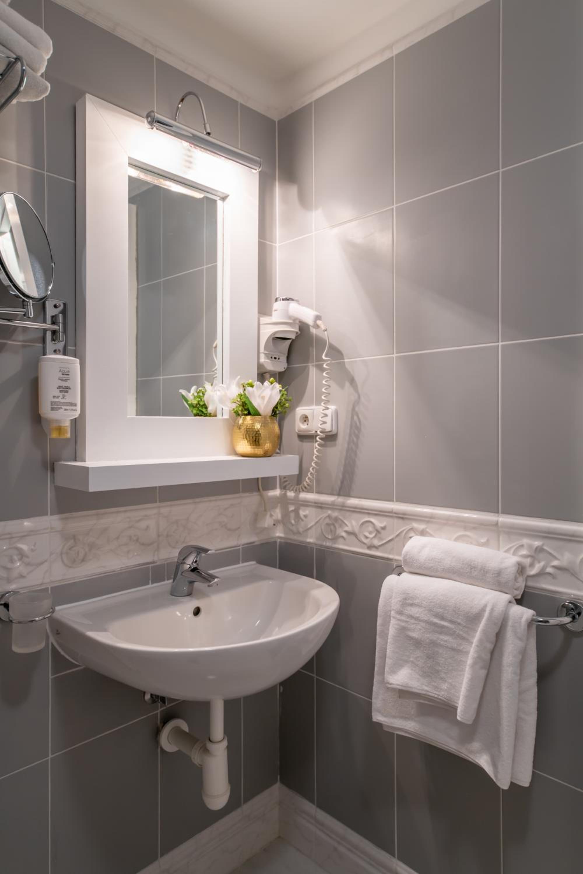 Emporio Prague Apartments