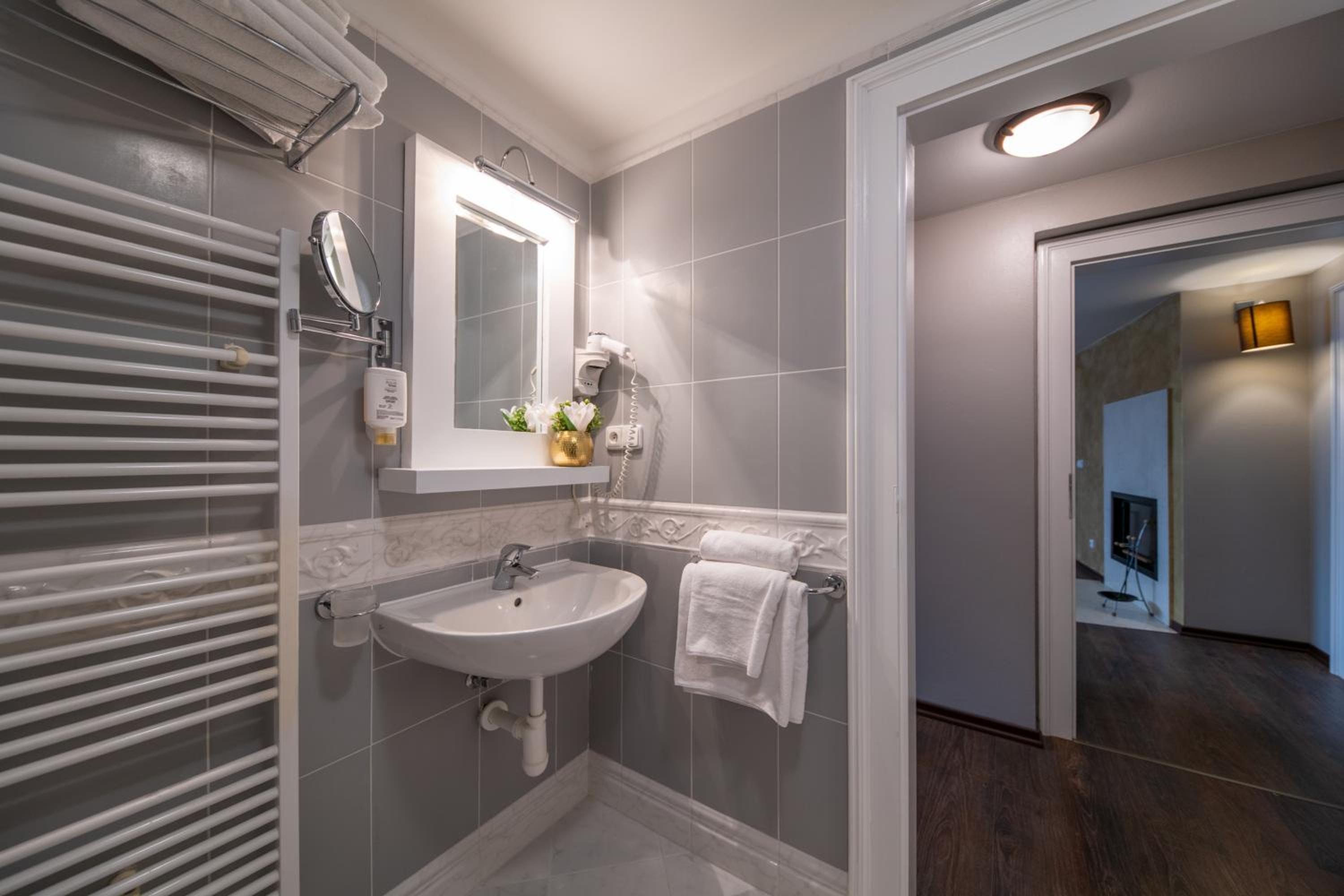 Emporio Prague Apartments
