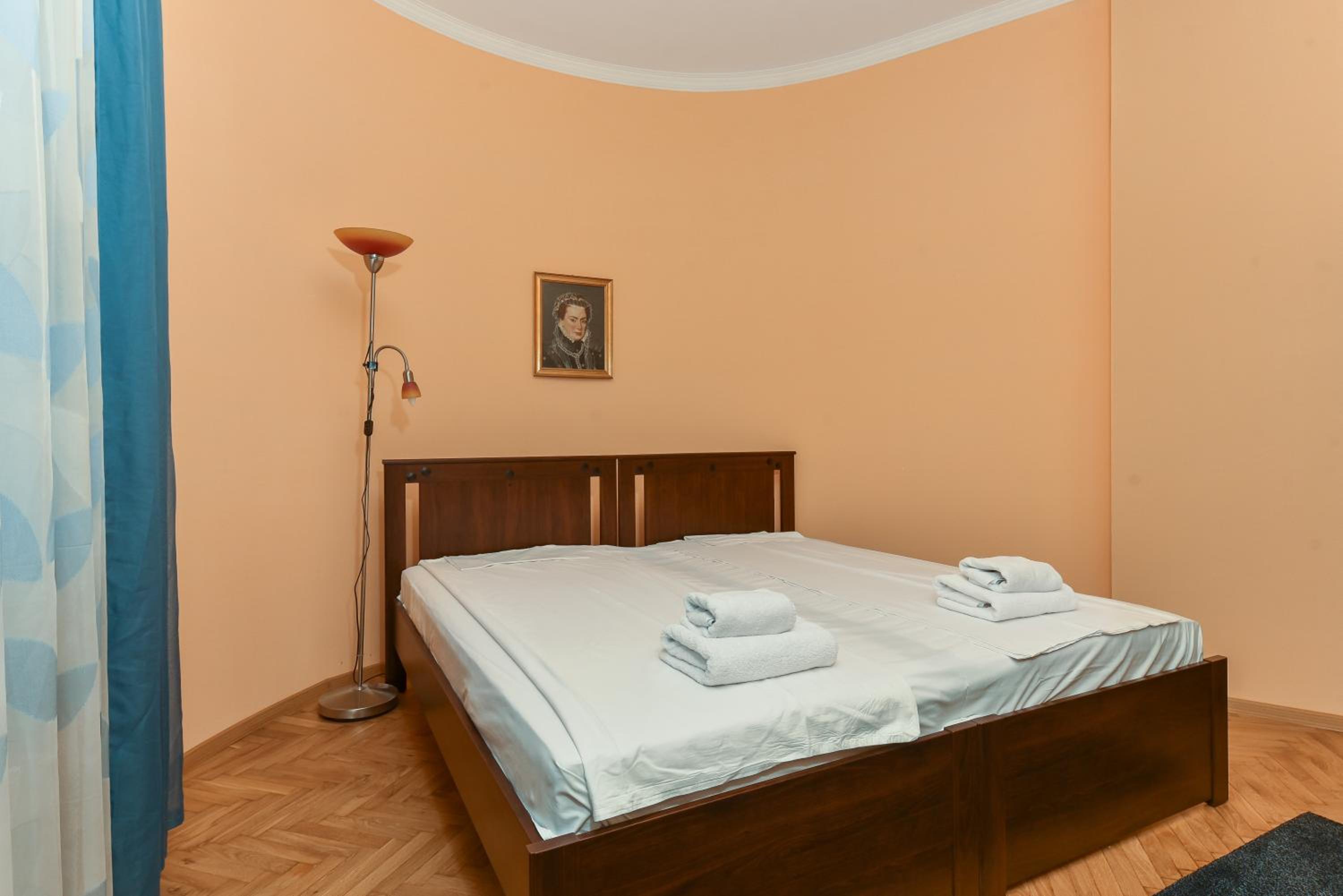 Sofia Retro - Top Center 1BDR Apartment by Flat Mаnager view 2
