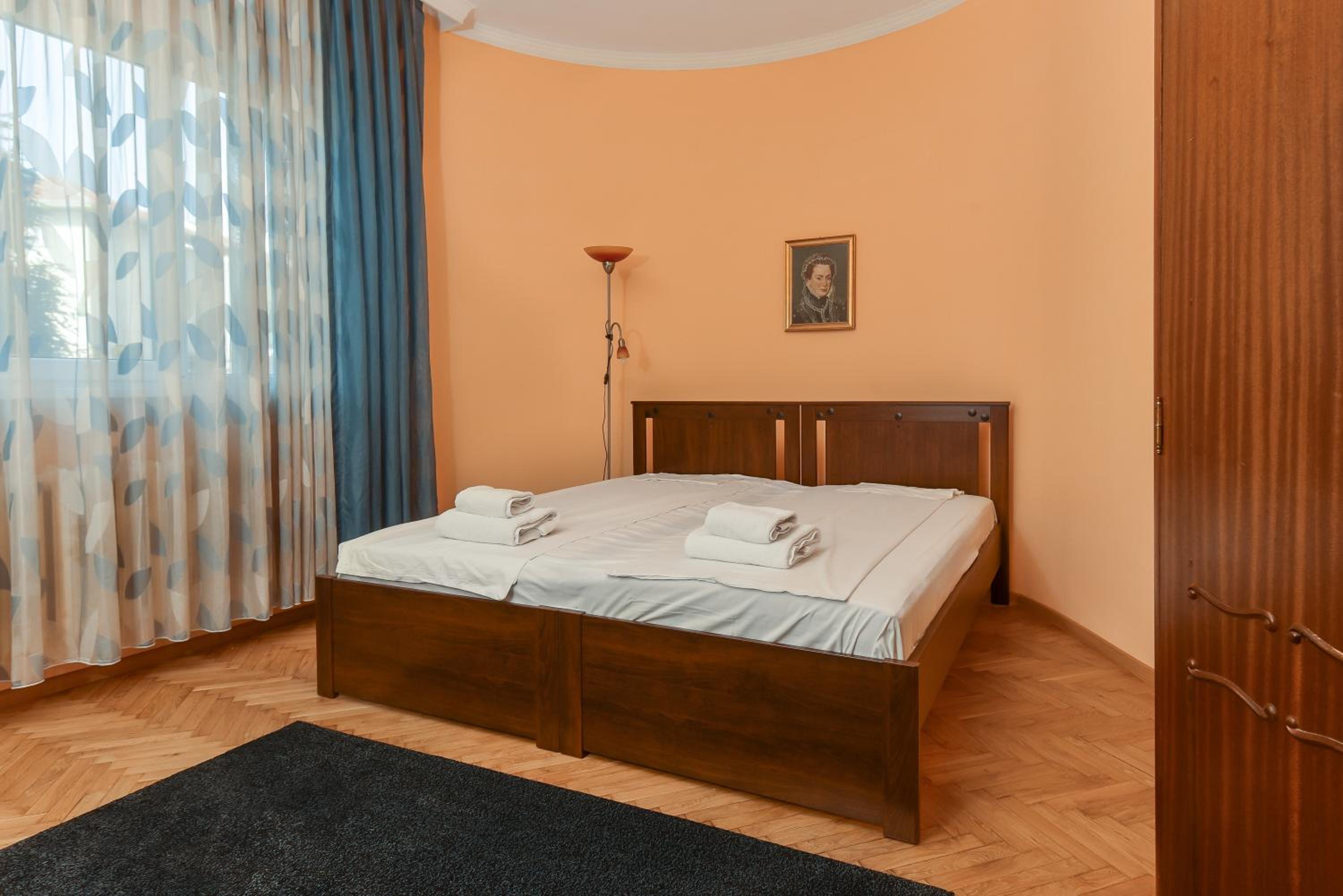 Sofia Retro - Top Center 1BDR Apartment by Flat Mаnager view 4