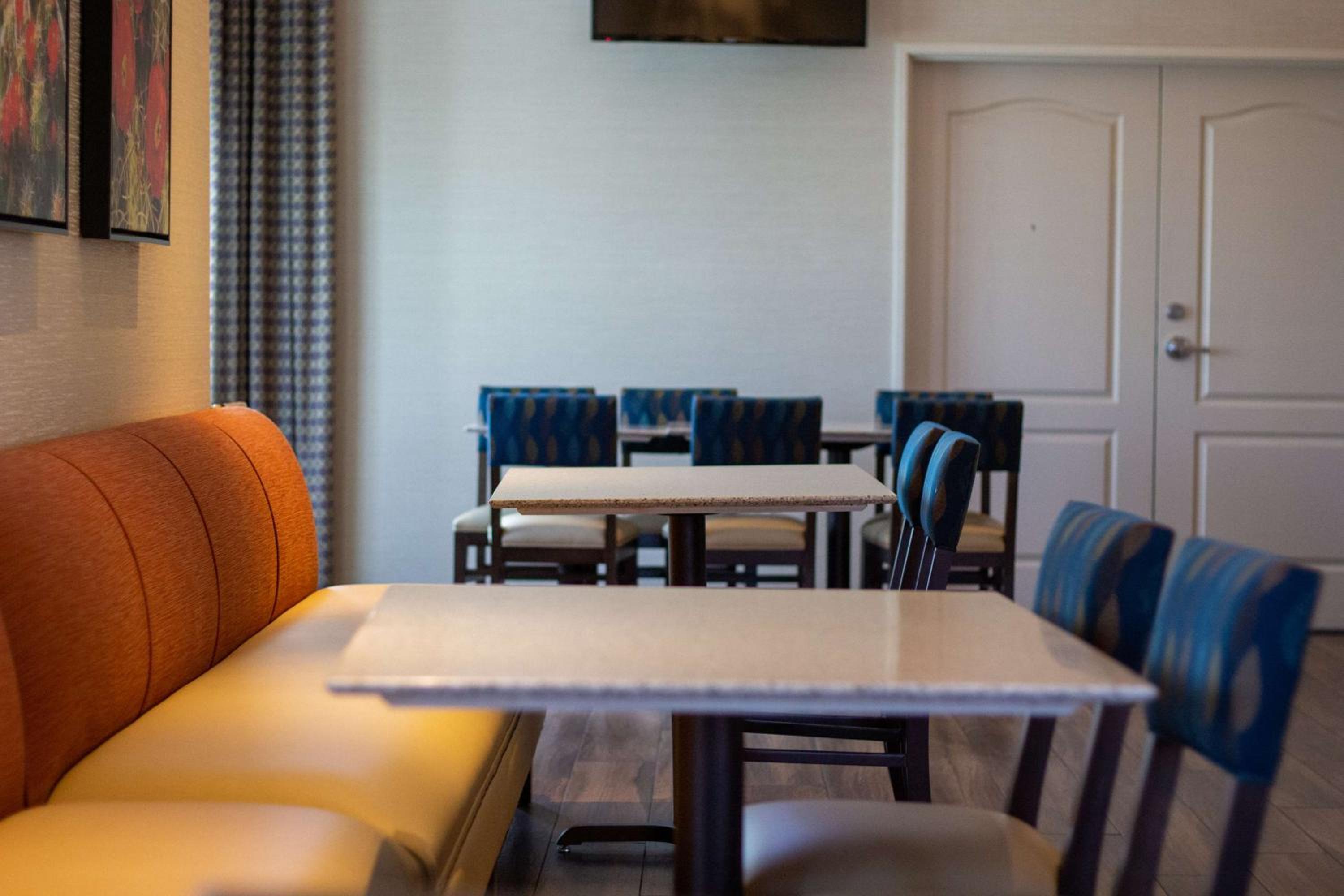Kingman Vacations - Best Western Plus A Wayfarer's Inn  Suites - Property Image 9