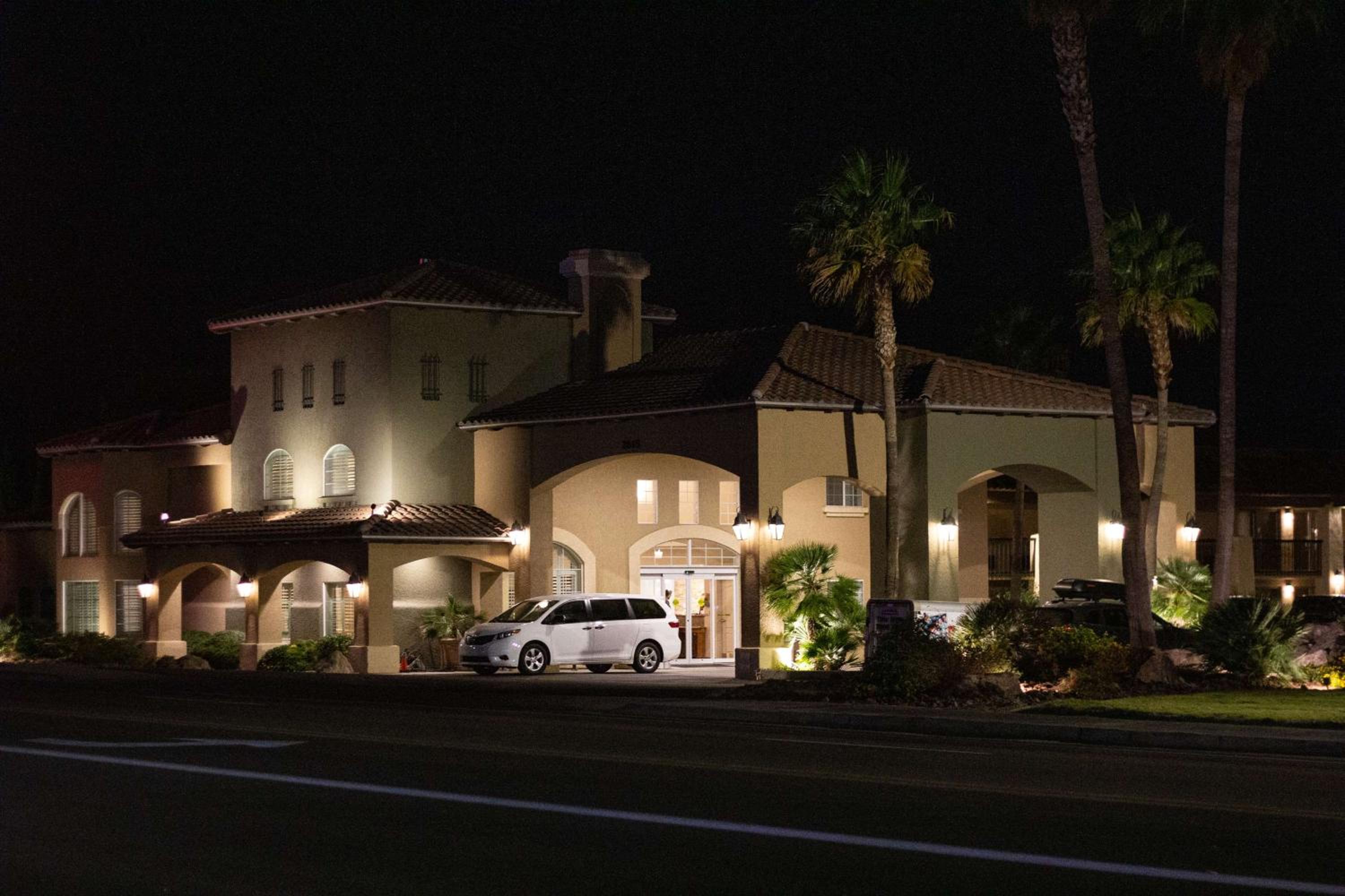 Kingman Vacations - Best Western Plus A Wayfarer's Inn  Suites - Property Image 11