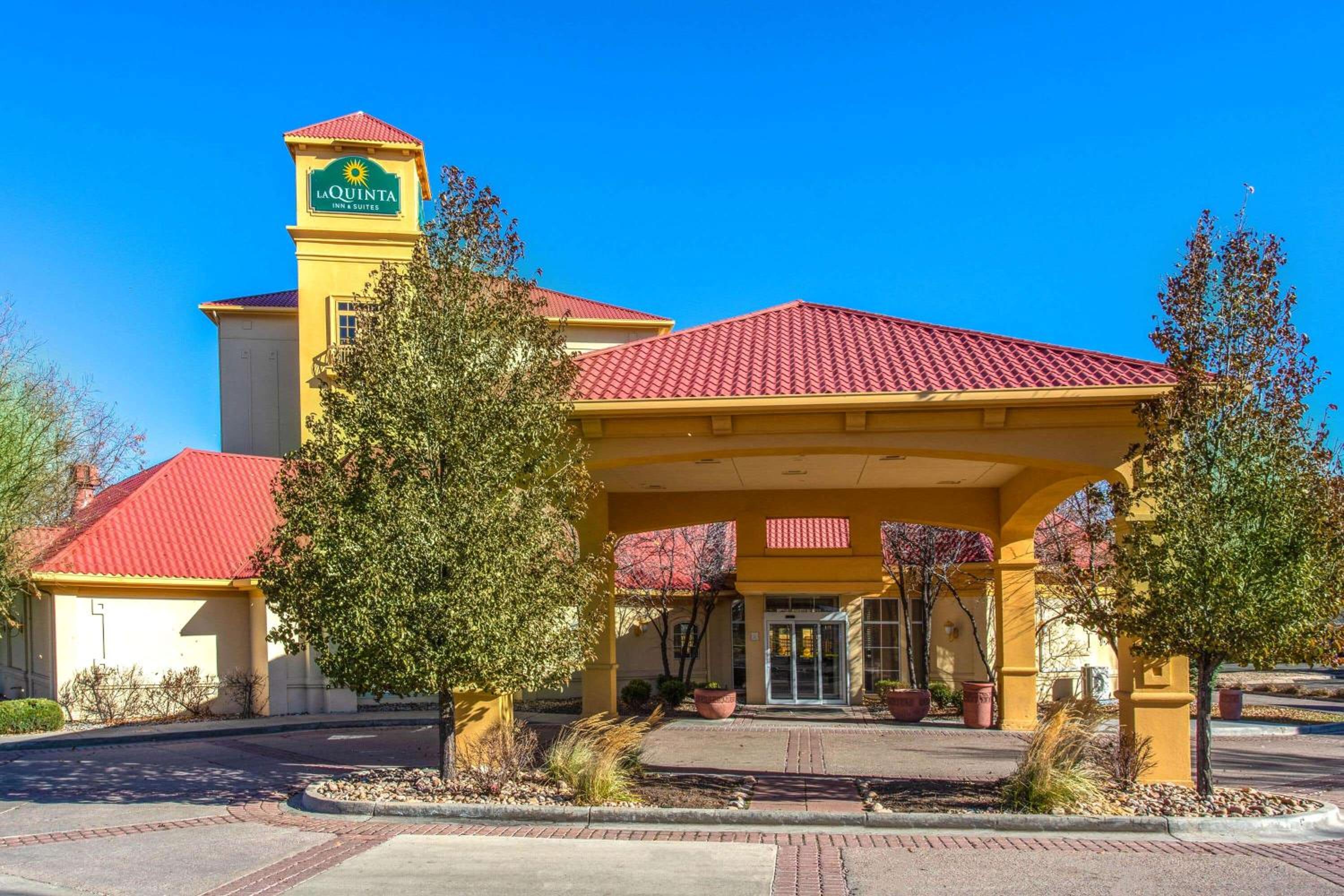 Hotel La Quinta by Wyndham Denver Southwest Lakewood - Image 1