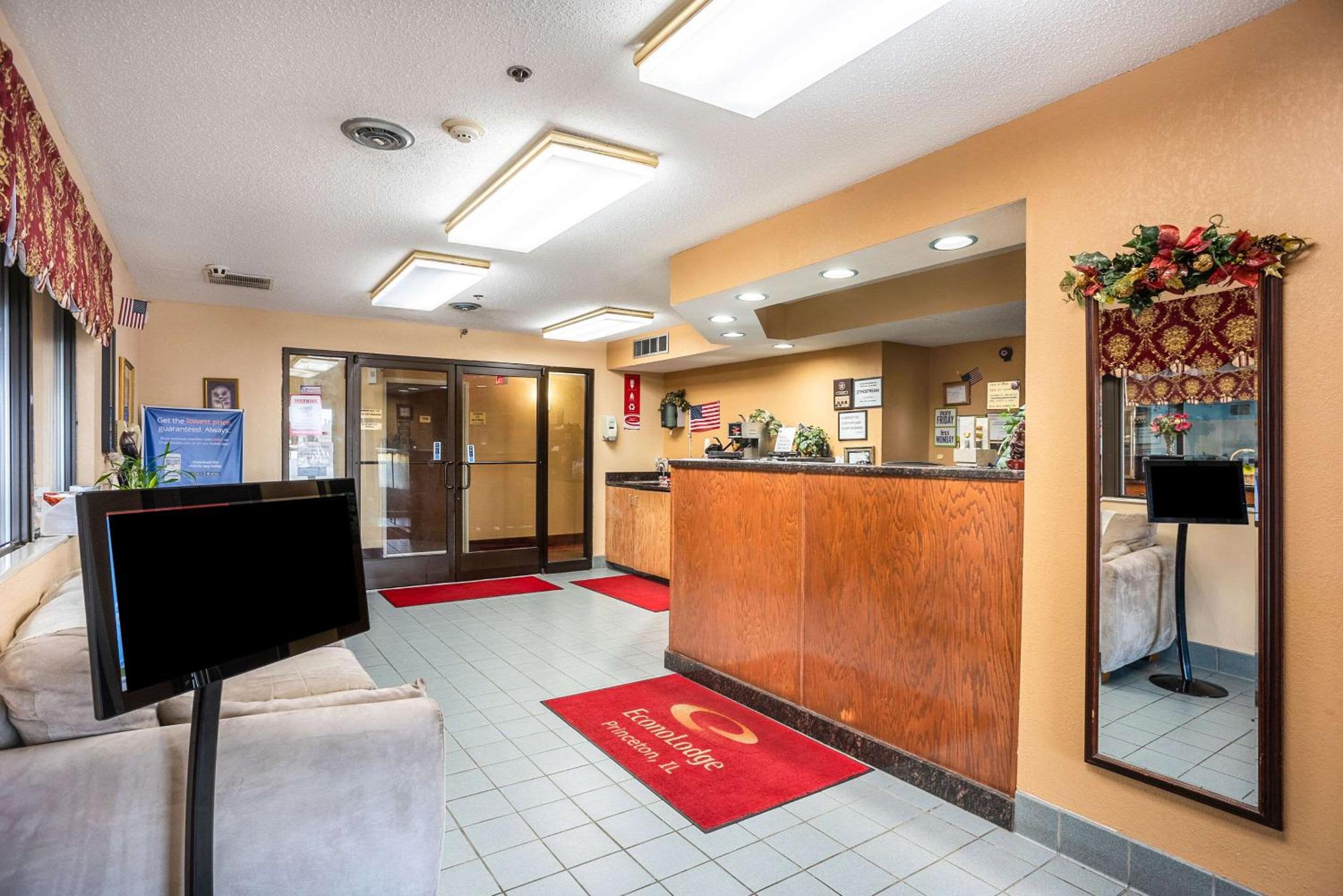 Princeton Vacations - Econo Lodge - Property Image 19