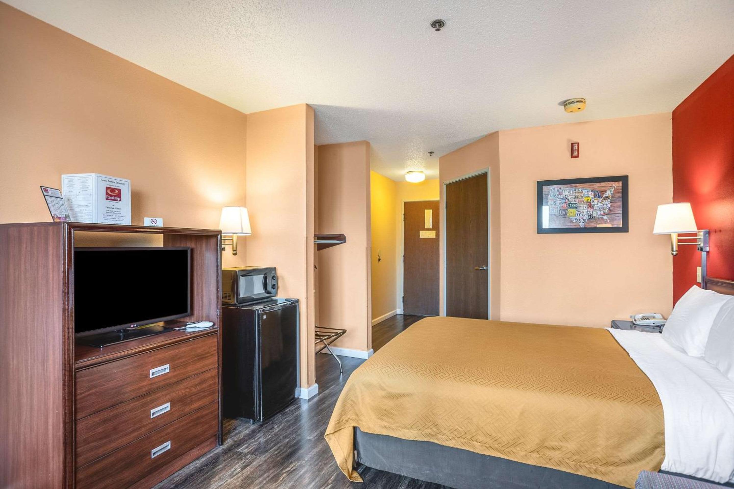 Princeton Vacations - Econo Lodge - Property Image 11