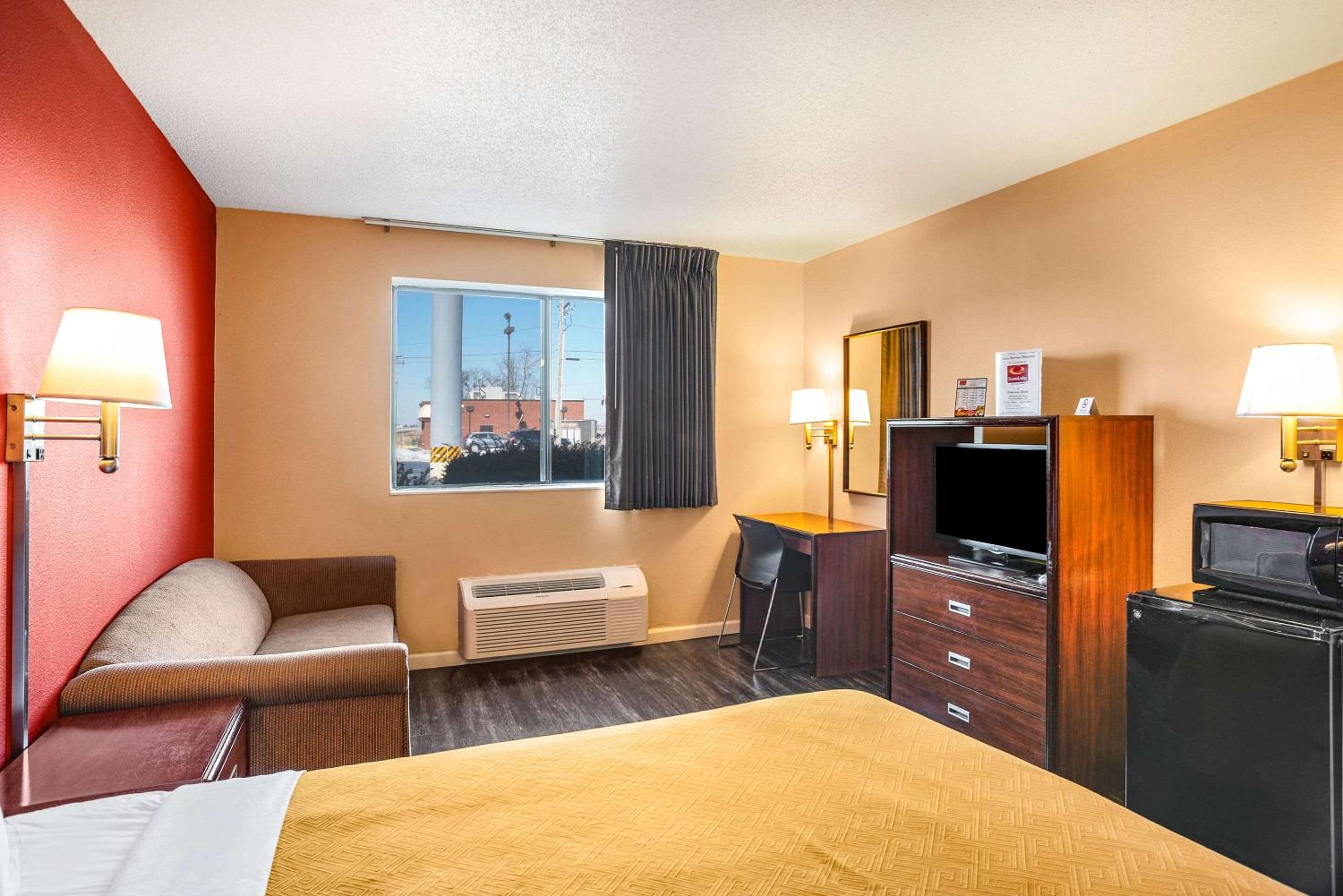 Princeton Vacations - Econo Lodge - Property Image 10