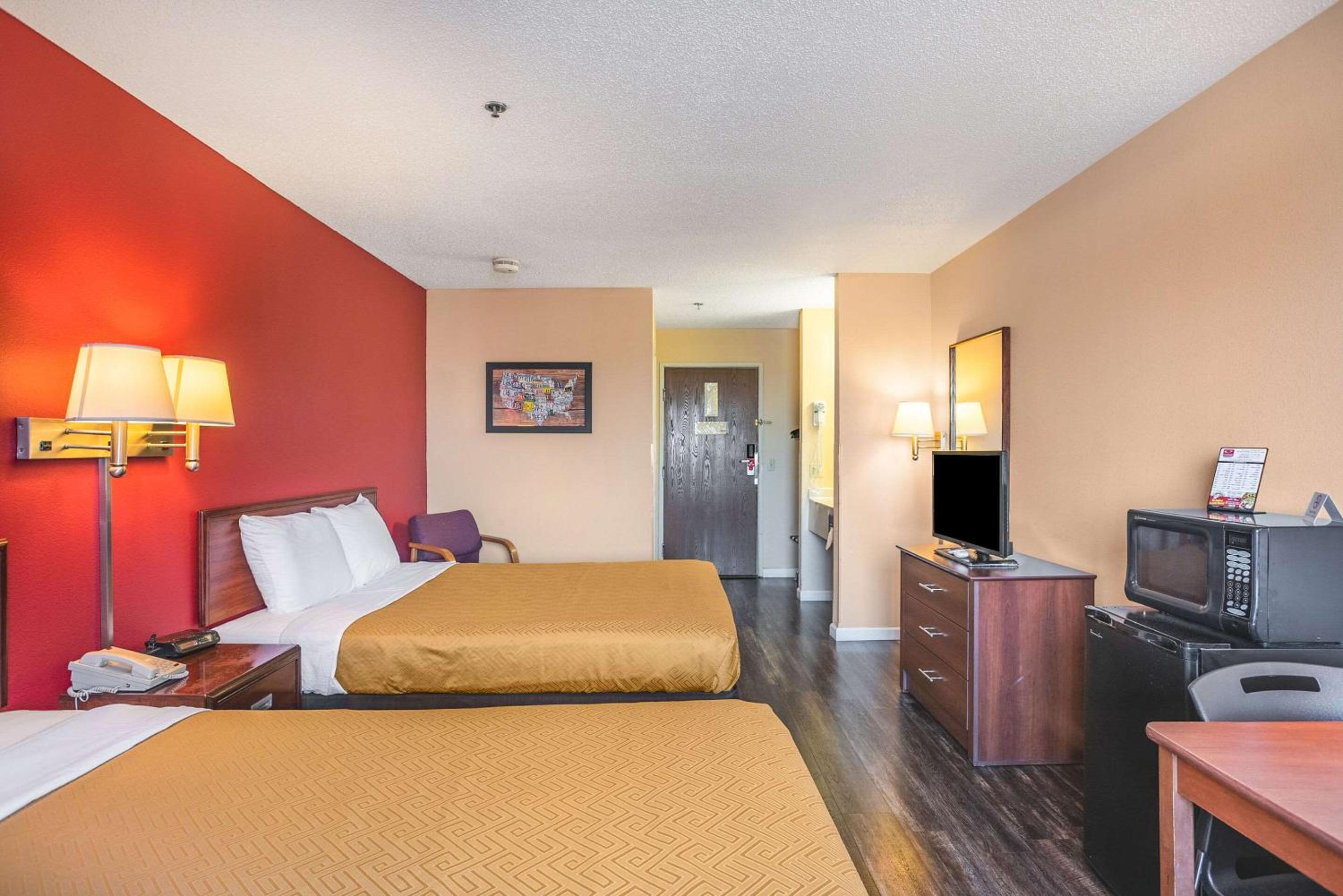 Princeton Vacations - Econo Lodge - Property Image 23