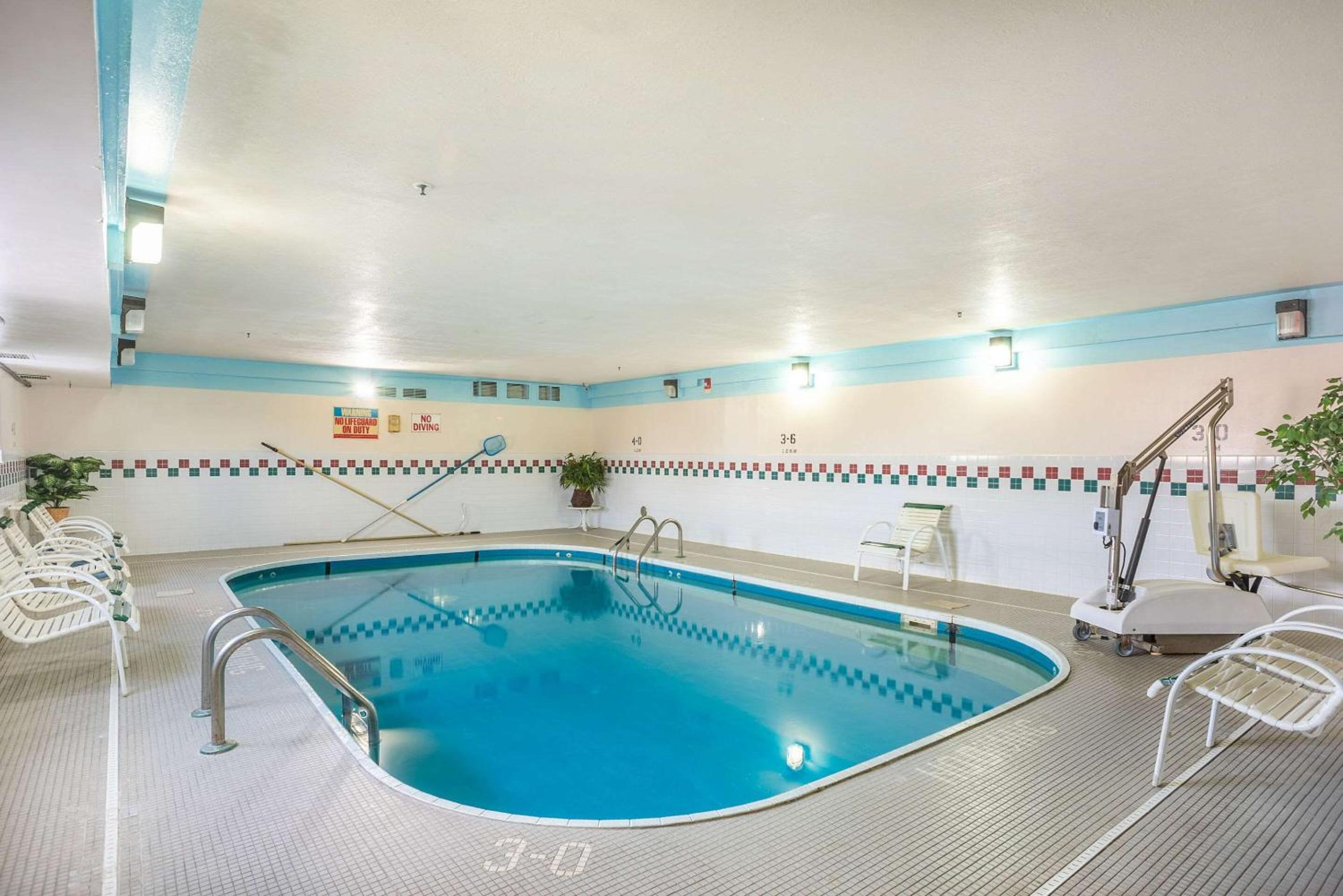 Princeton Vacations - Econo Lodge - Property Image 24