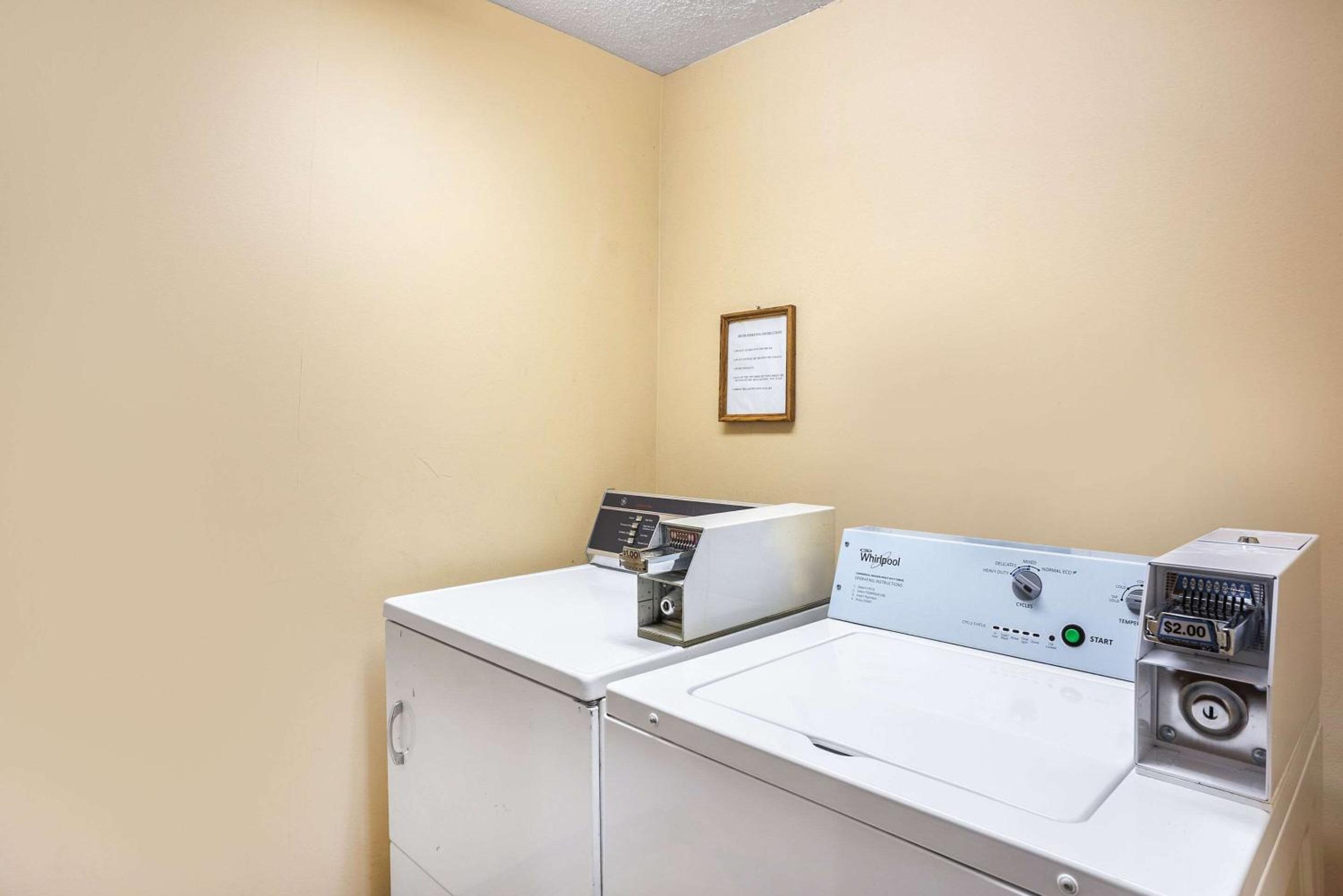 Princeton Vacations - Econo Lodge - Property Image 22