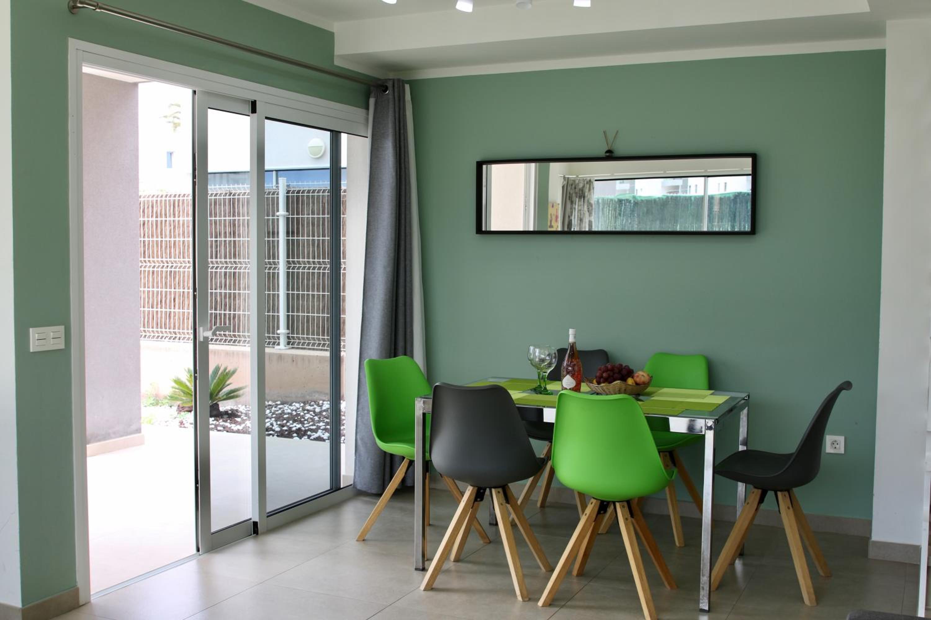 Villa Paraiso-Luxury Villa with Heated Pool
