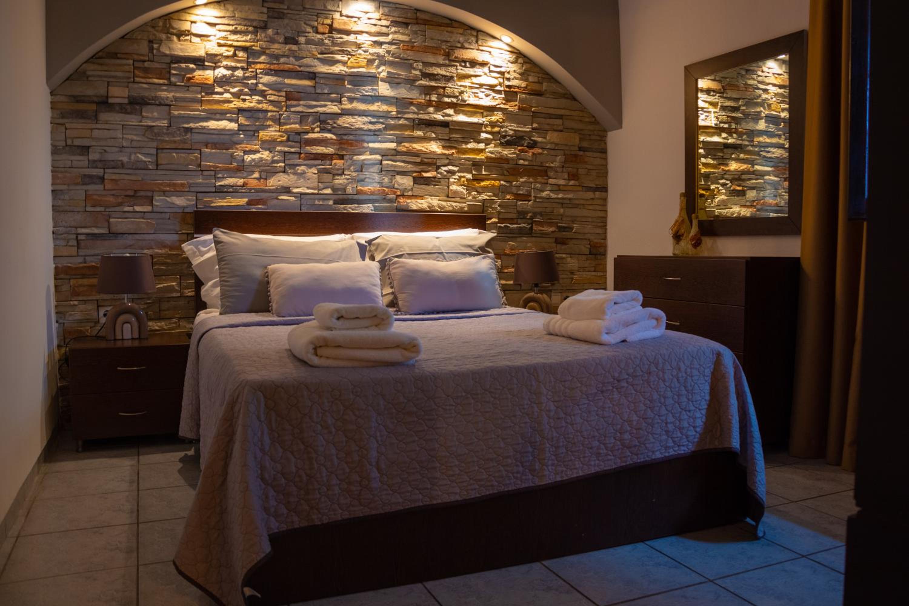 MarGio Skiathos Apartments