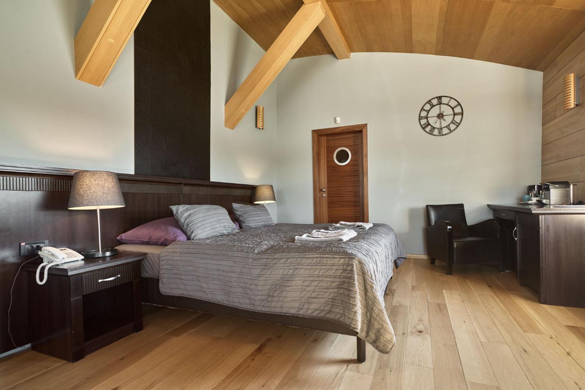 Vogue Boat Apartments