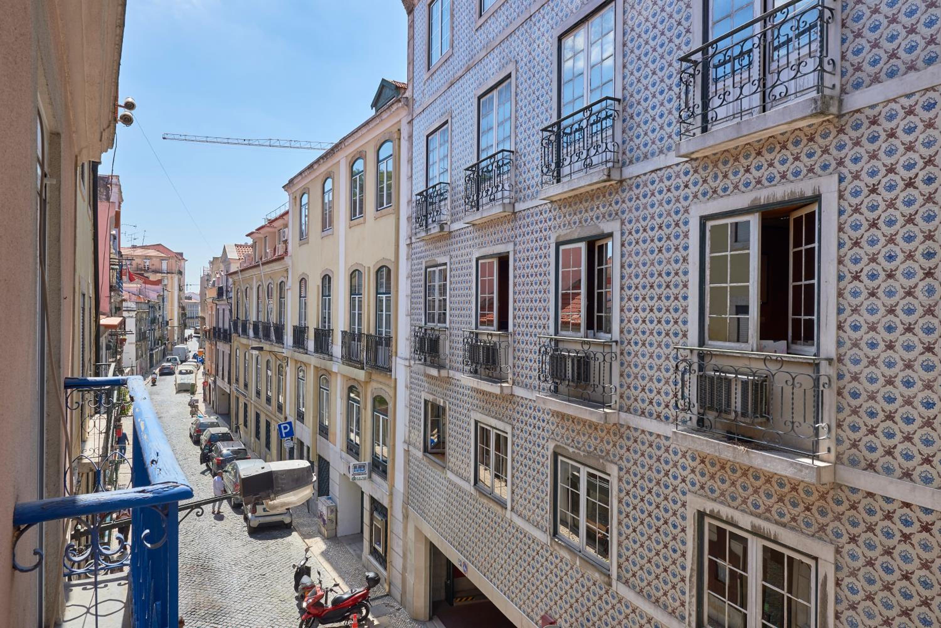 MEET LISBOA | Your Home in Lisbon | City Centre view 3
