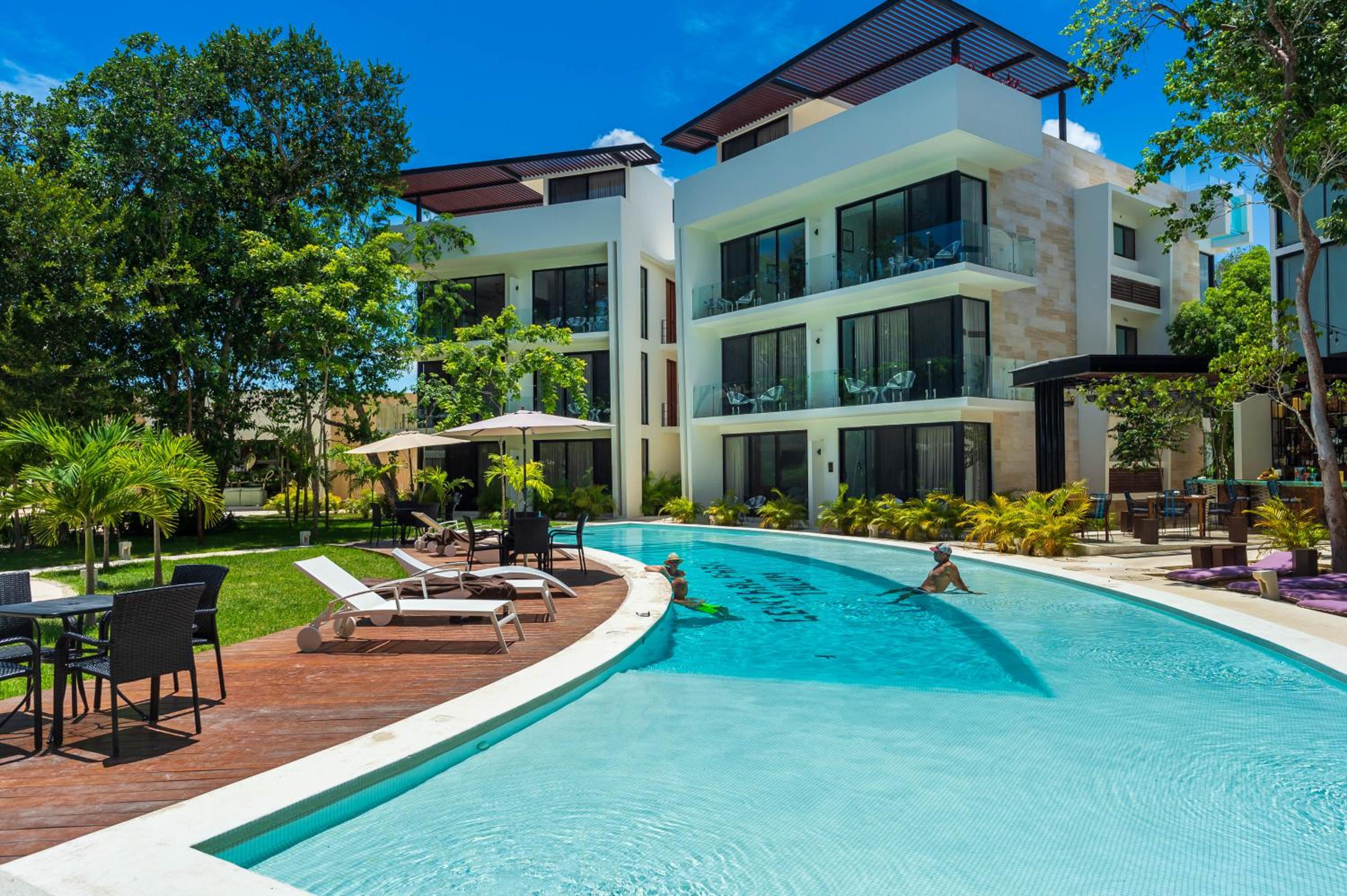 Hotel-style room in condominium with gym and spa included