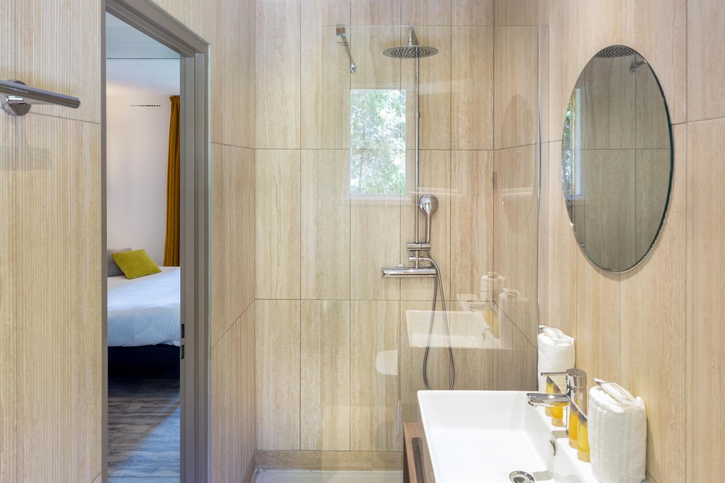Arles Vacations - SOWELL HOTELS L'Olivier - Property Image 36