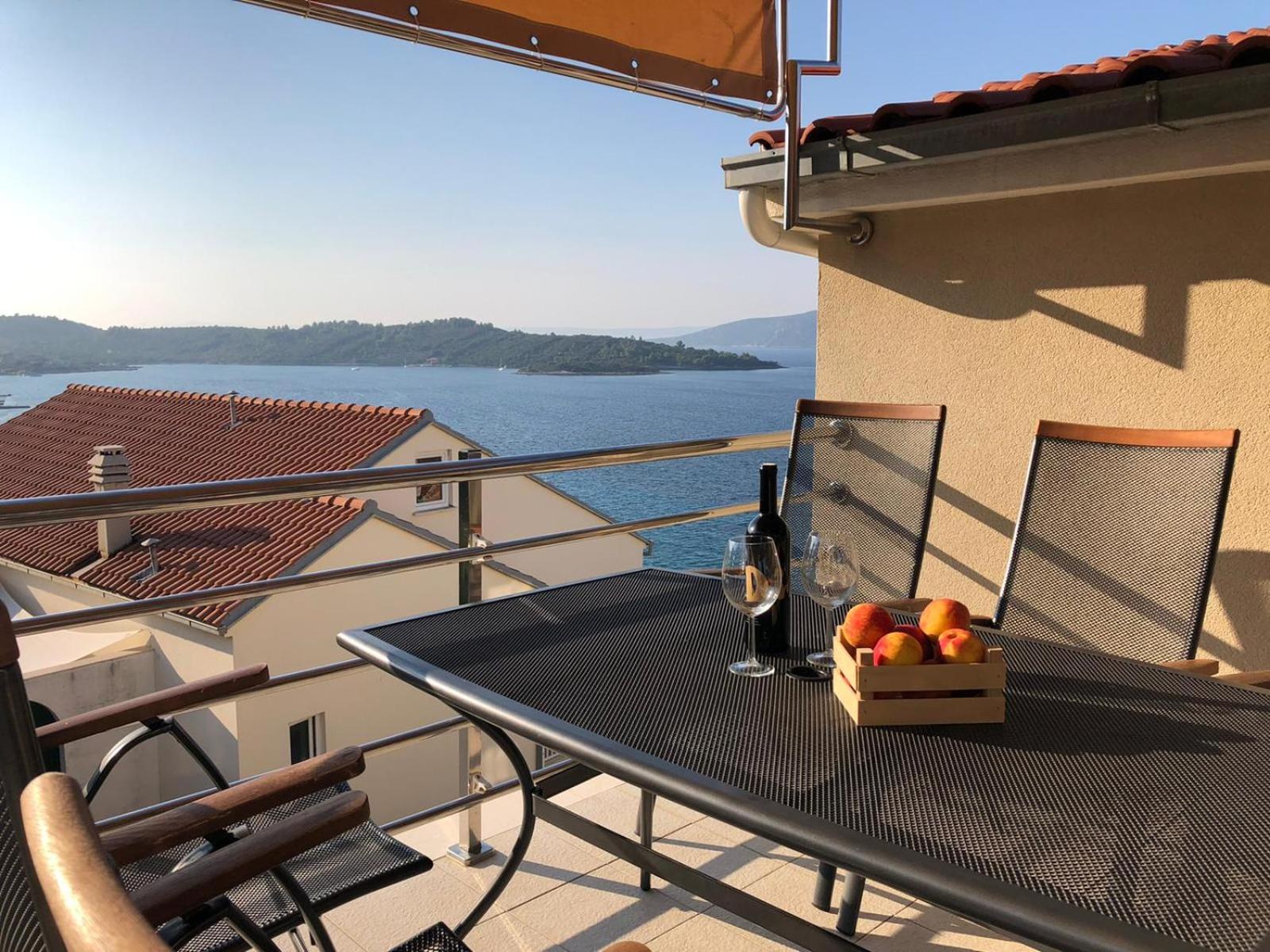 Apartments Mare view 4
