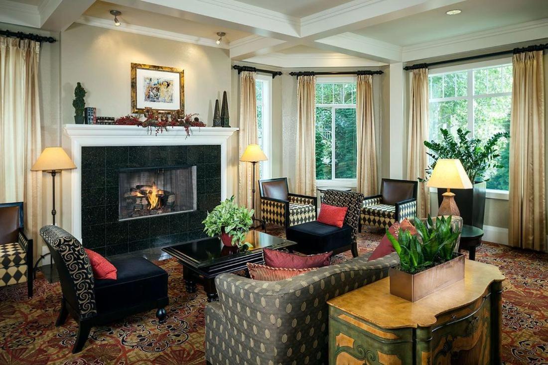 Ashland Vacations - Plaza Inn Suites at Ashland Creek - Property Image 22