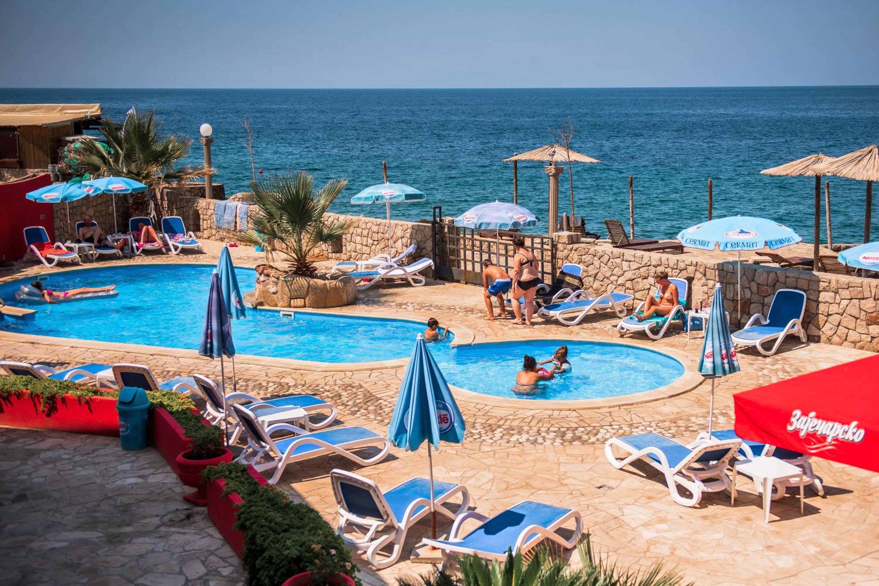 David Lux beach rooms view 2